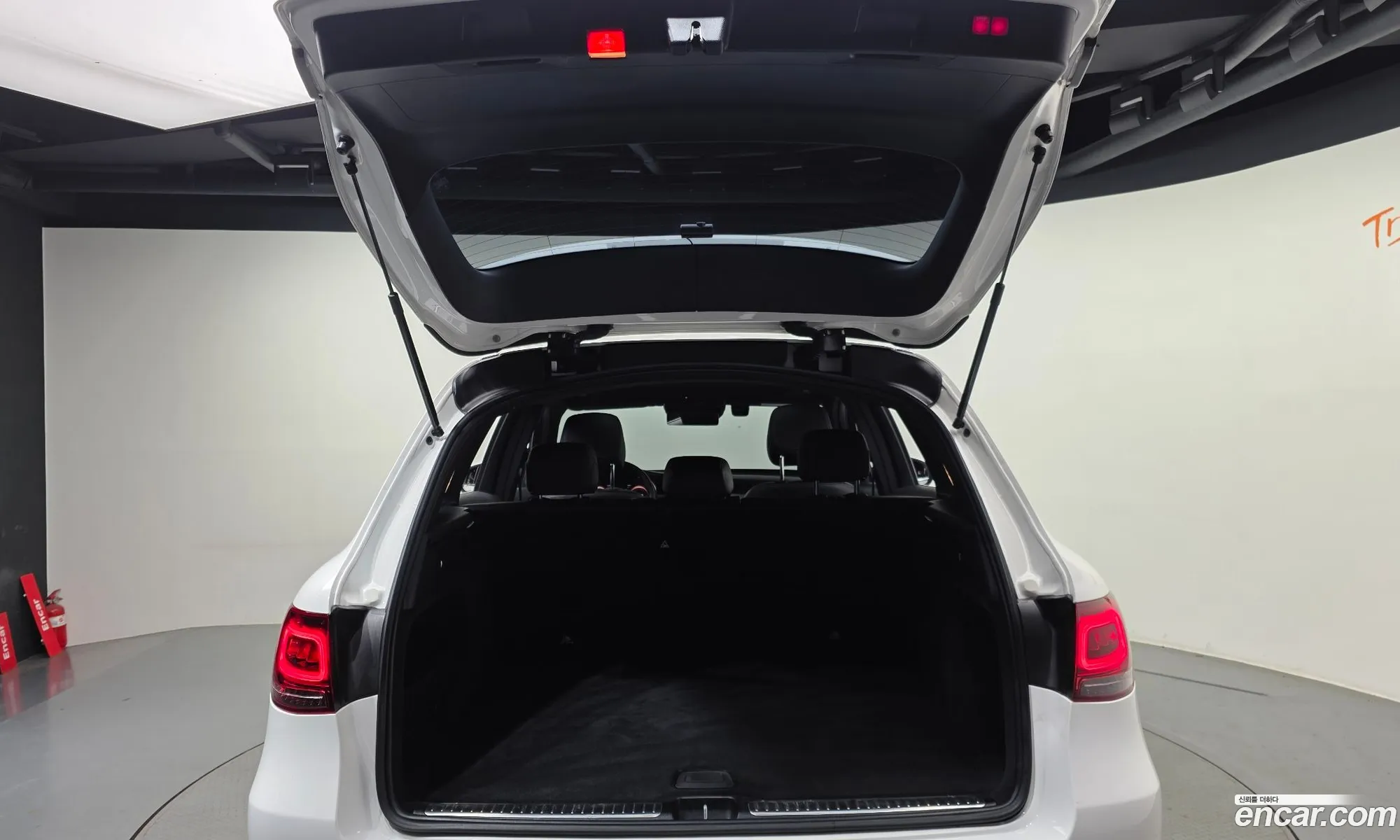 Mercedes-Benz GLC-Class X253 2021 — 23