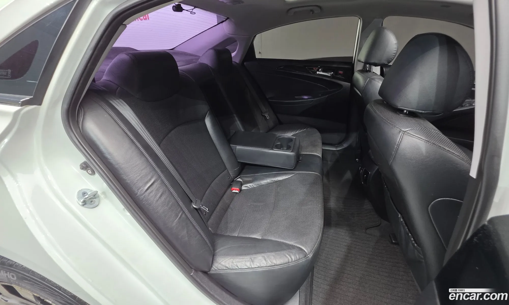 Hyundai YF Sonata 2010 KMHEC41MBAA118955 — 15