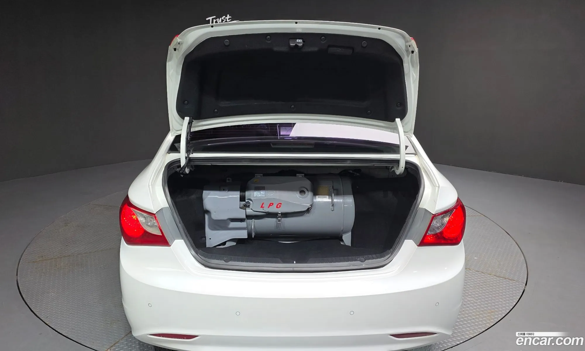 Hyundai YF Sonata 2010 KMHEC41MBAA118955 — 20