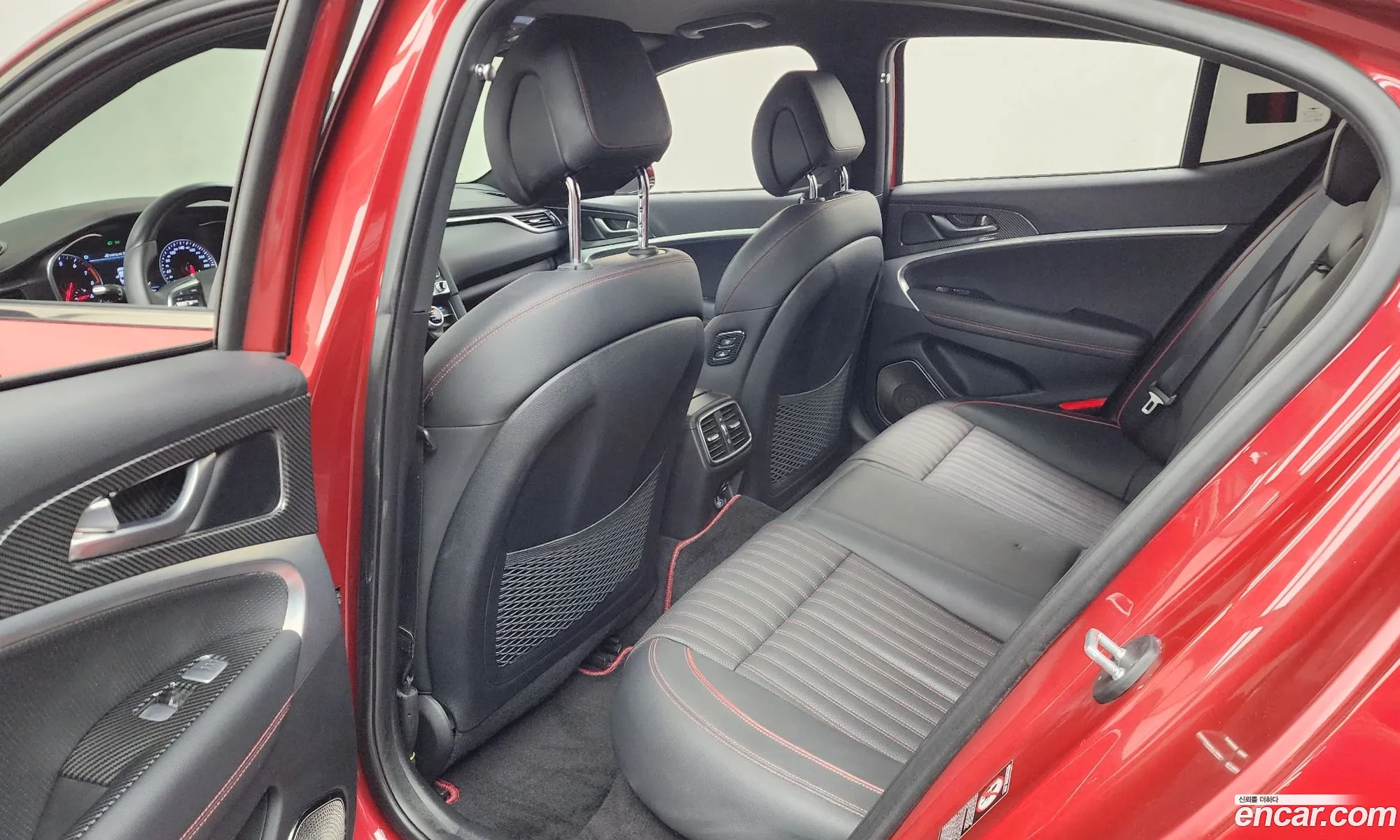 Genesis G70 2019 KMTG341ADKU047442 — 21