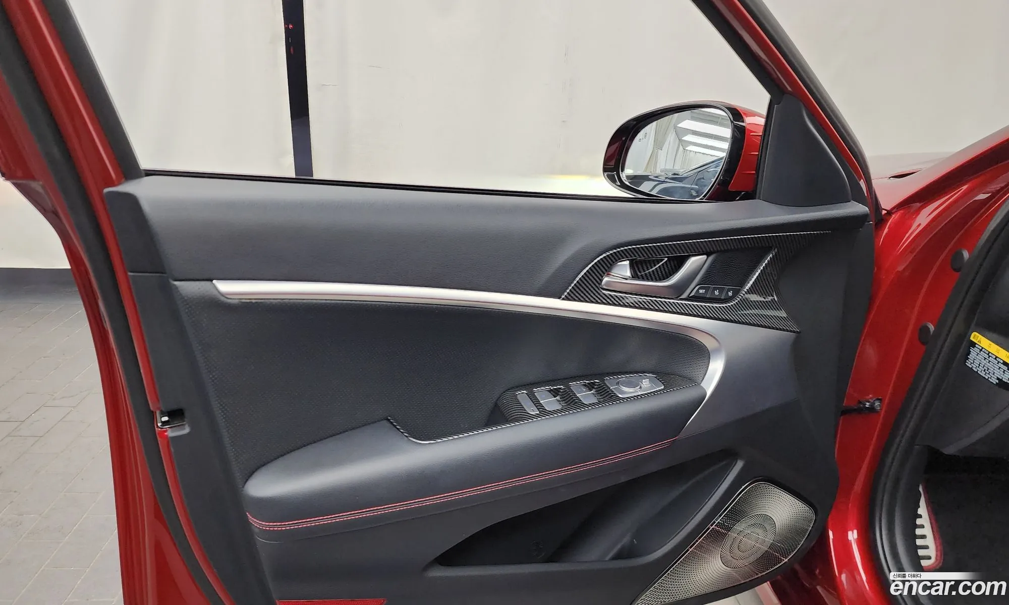 Genesis G70 2019 KMTG341ADKU047442 — 16