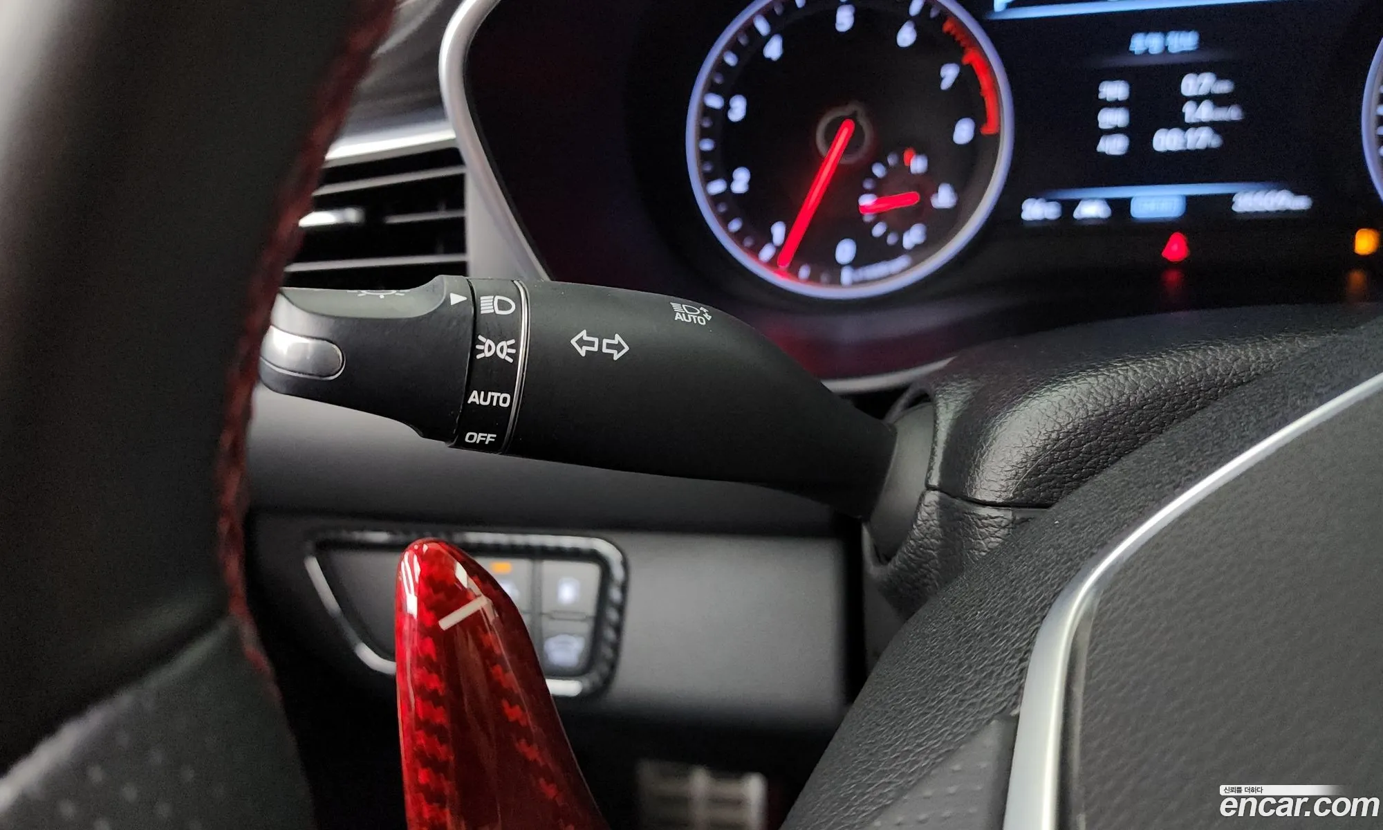 Genesis G70 2019 KMTG341ADKU047442 — 30