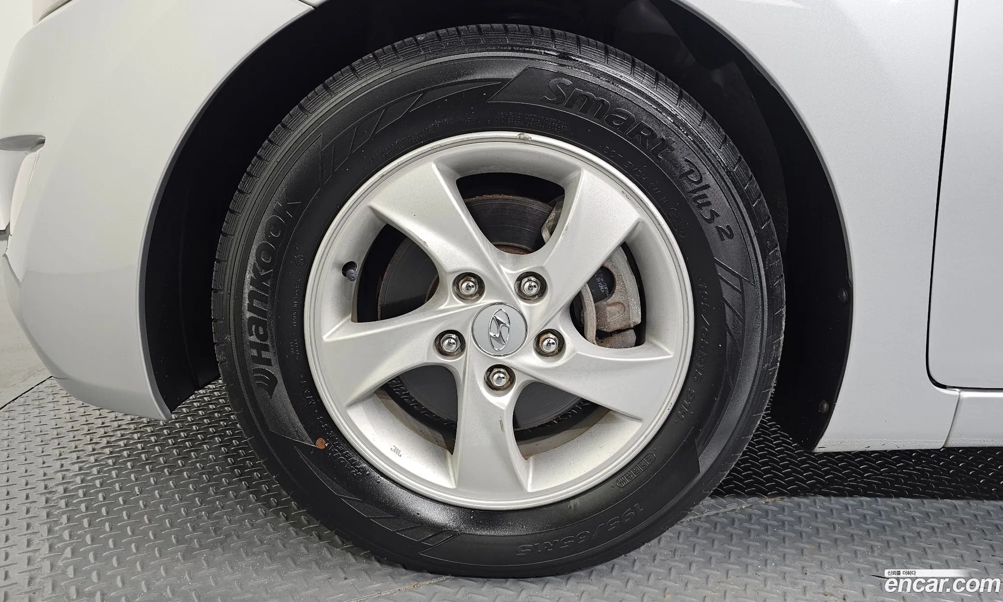 Hyundai Elantra MD 2010 KMHDG41DBBU045037 — 17