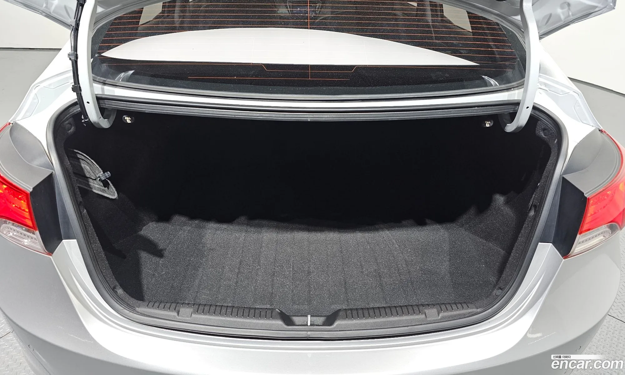 Hyundai Elantra MD 2010 KMHDG41DBBU045037 — 4