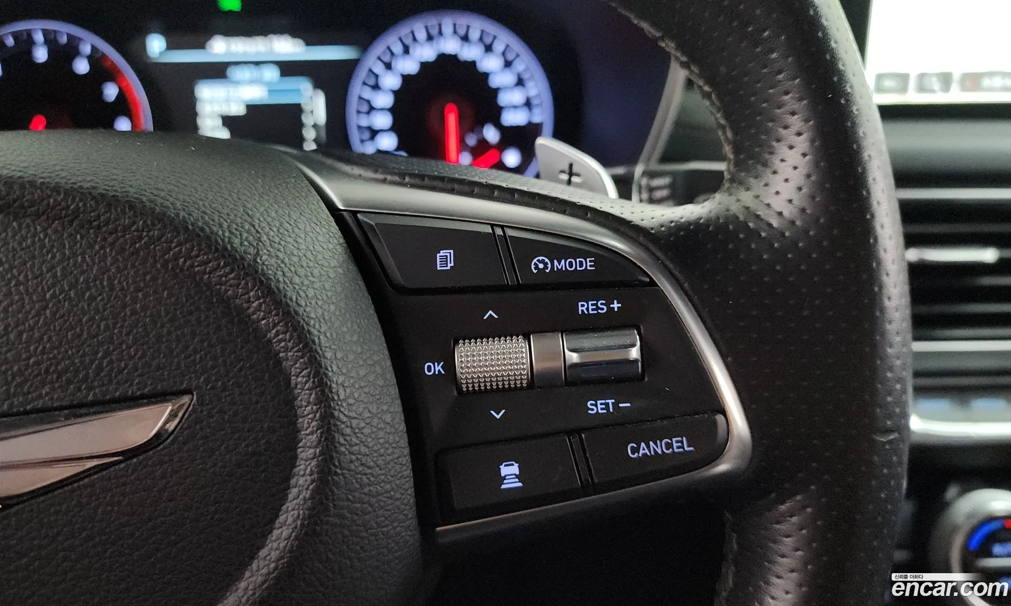 Genesis G70 2018 — 16