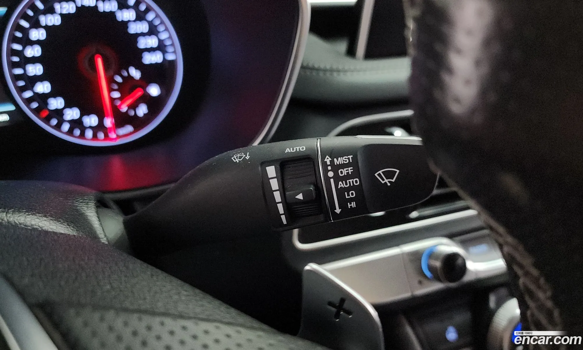 Genesis G70 2018 — 10