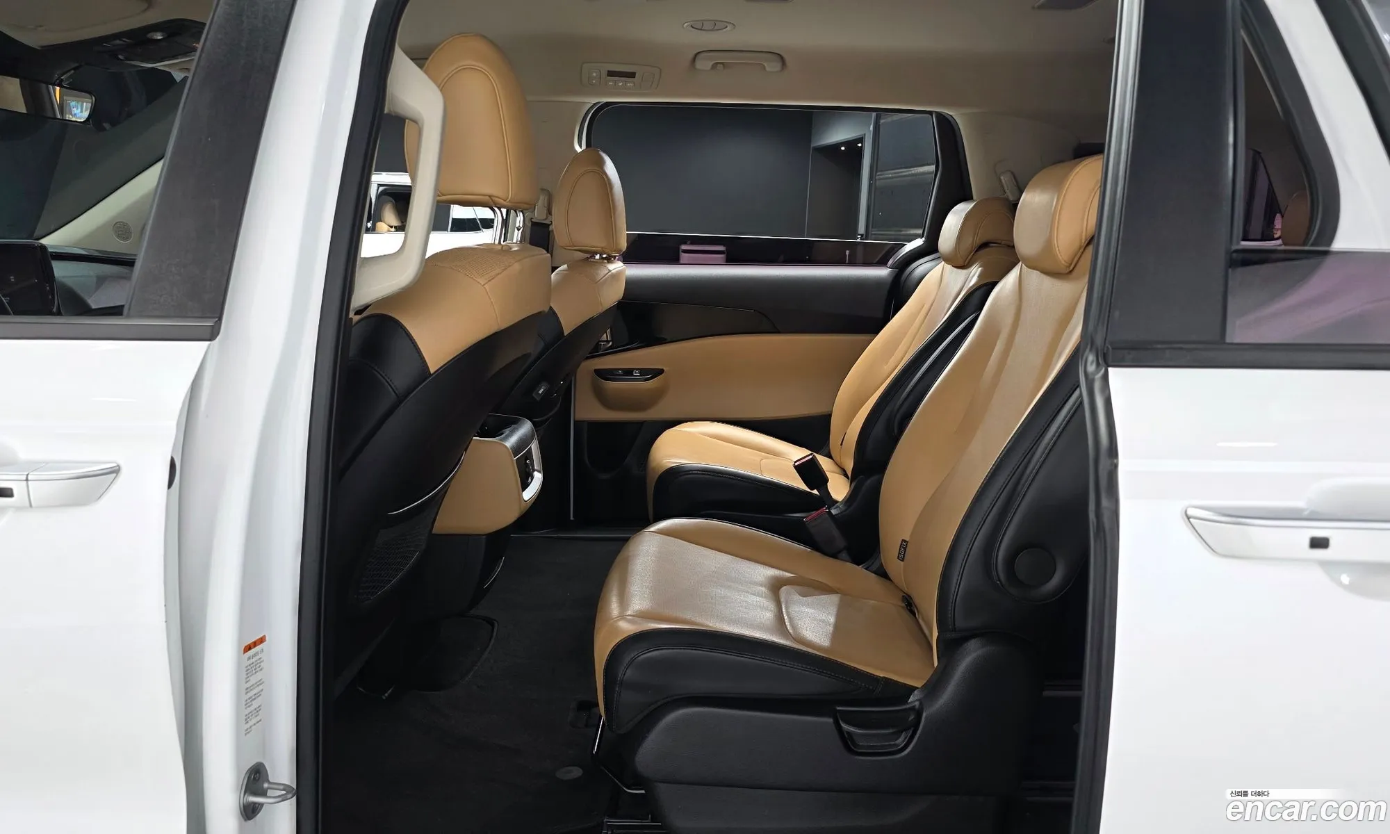 Kia Carnival 2021 KNANB81BBMS059381 — 5