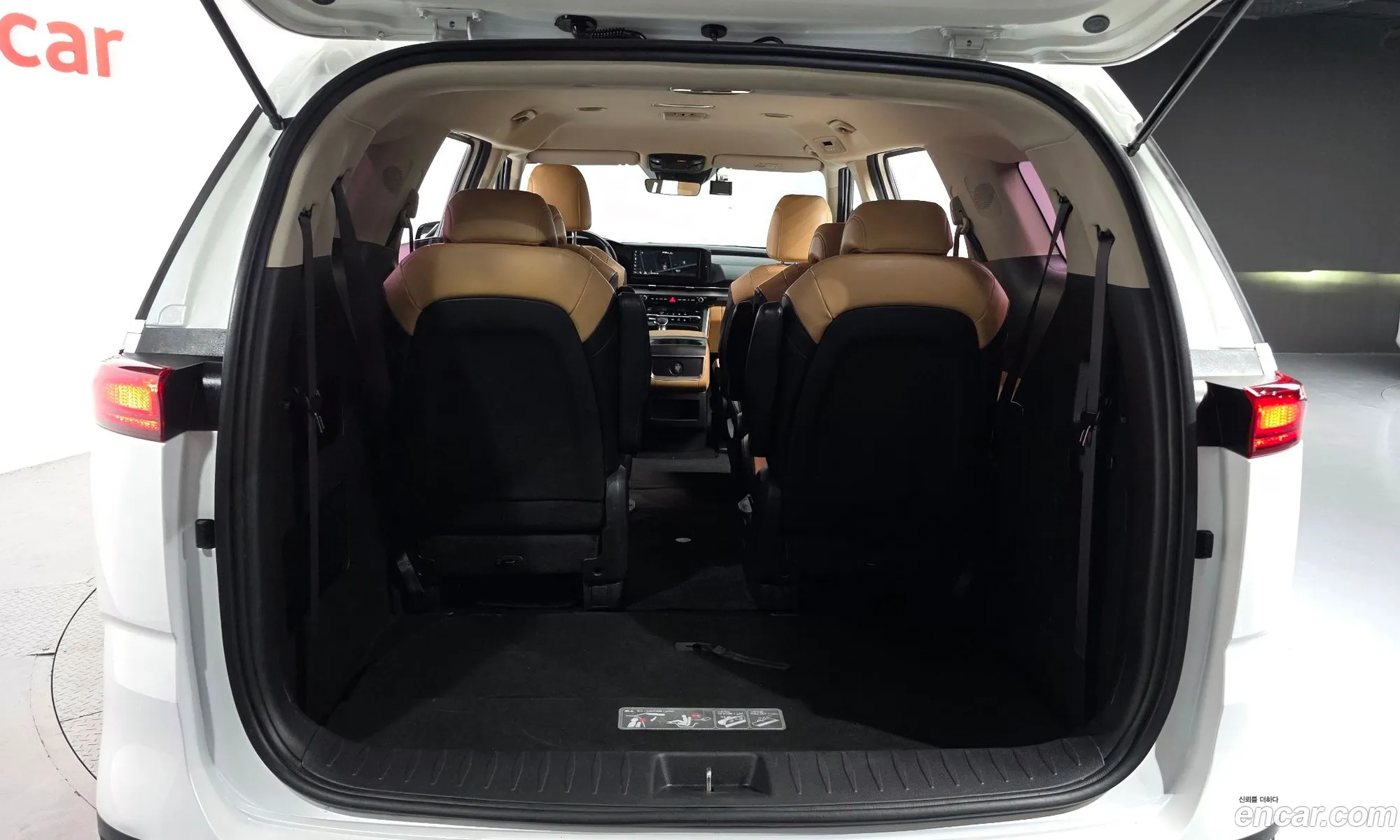 Kia Carnival 2021 KNANB81BBMS059381 — 8