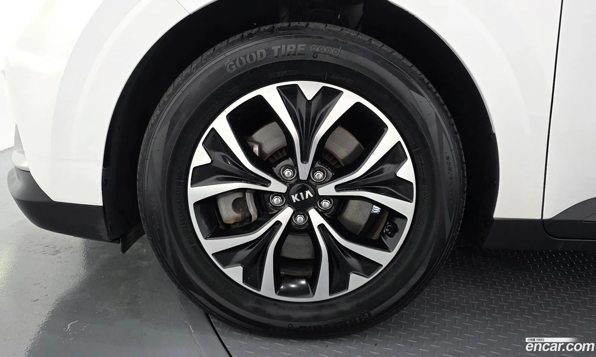 Kia Carnival 2021 KNANB81BBMS059381 — 4