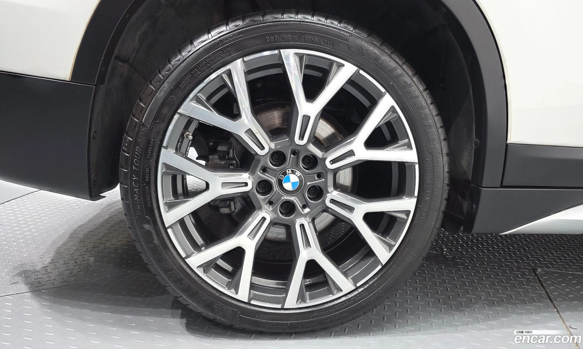 BMW X1 2022 WBA11DG09N5V29761 — 12