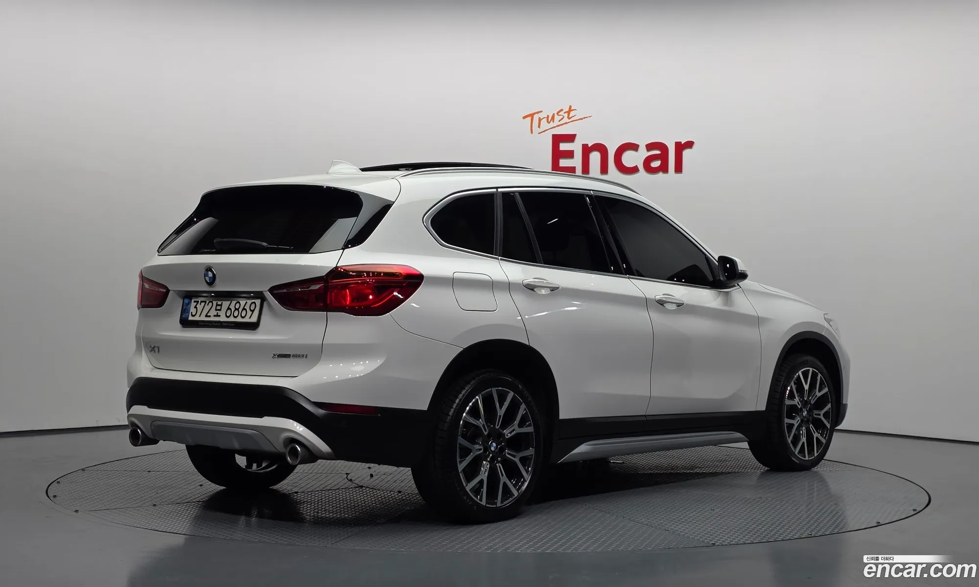 BMW X1 2022 WBA11DG09N5V29761 — 18