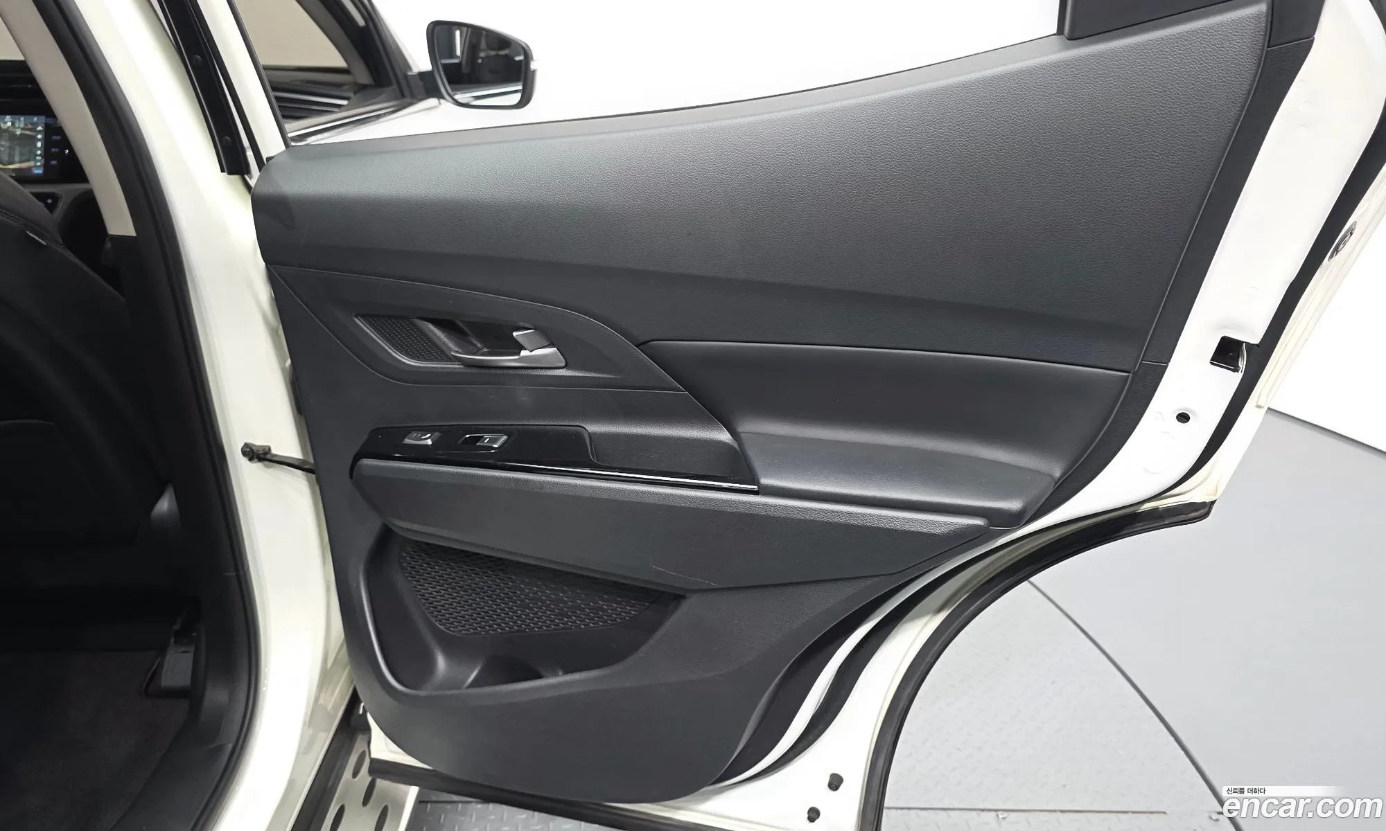 KG Mobility (SsangYong) Beautiful Korando 2020 — 11