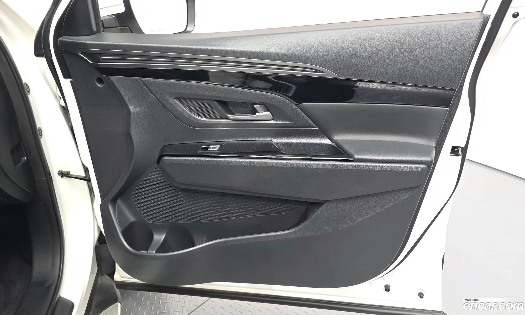 KG Mobility (SsangYong) Beautiful Korando 2020 — 14