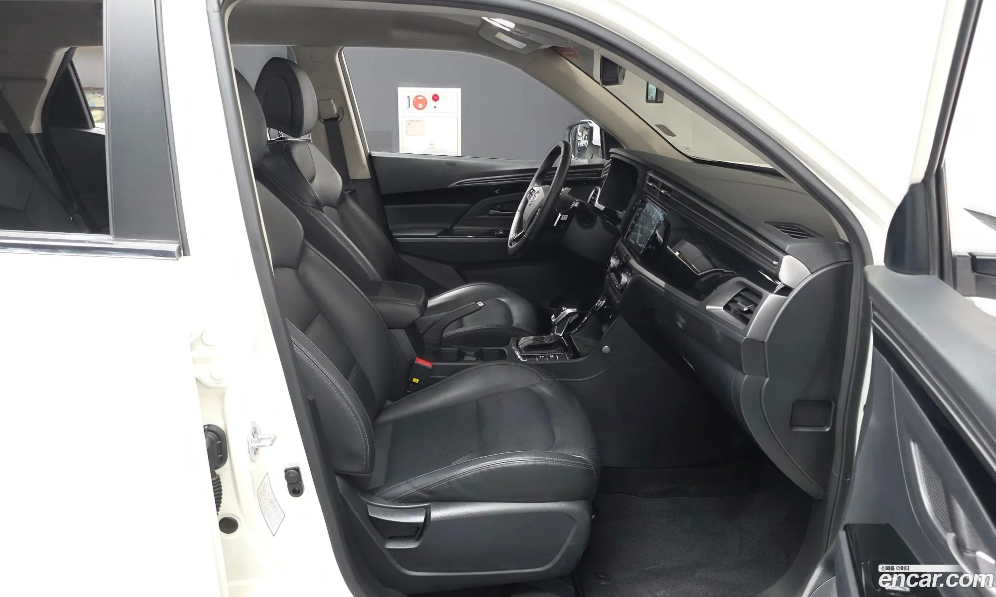 KG Mobility (SsangYong) Beautiful Korando 2020 — 15