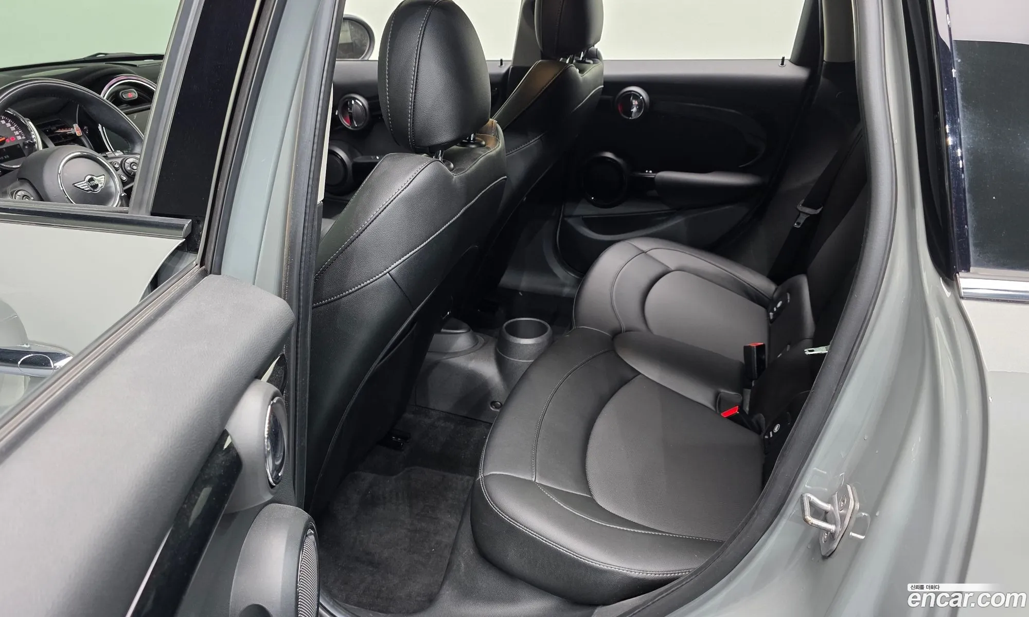 Mini Cooper 2017 WMWXU1104J2H04036 — 26