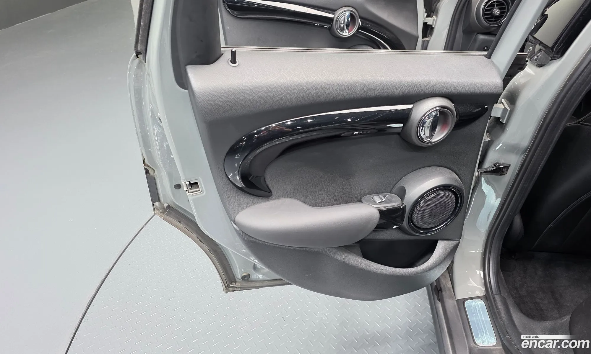 Mini Cooper 2017 WMWXU1104J2H04036 — 19