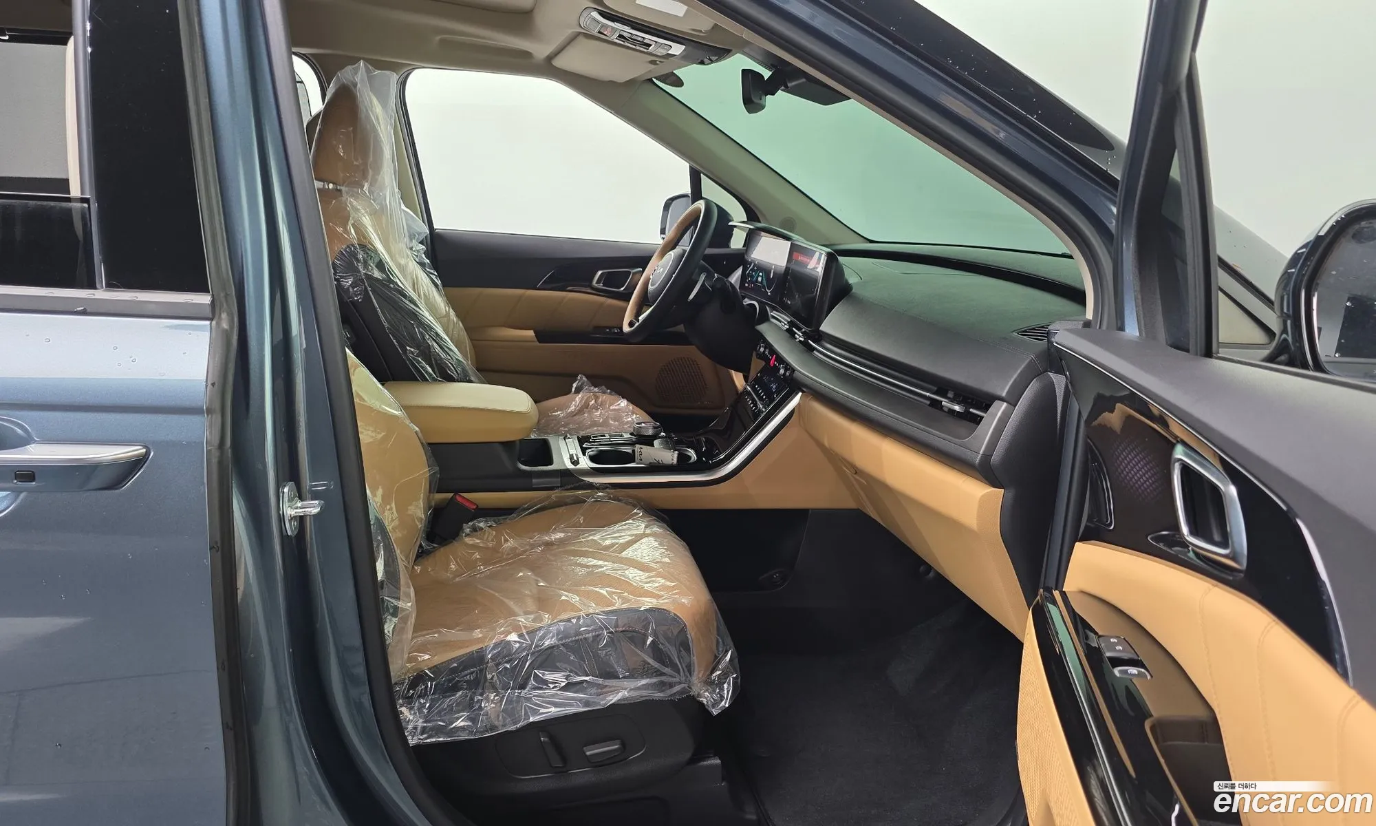 Kia Carnival 2022 KNANE81BBNS174312 — 4