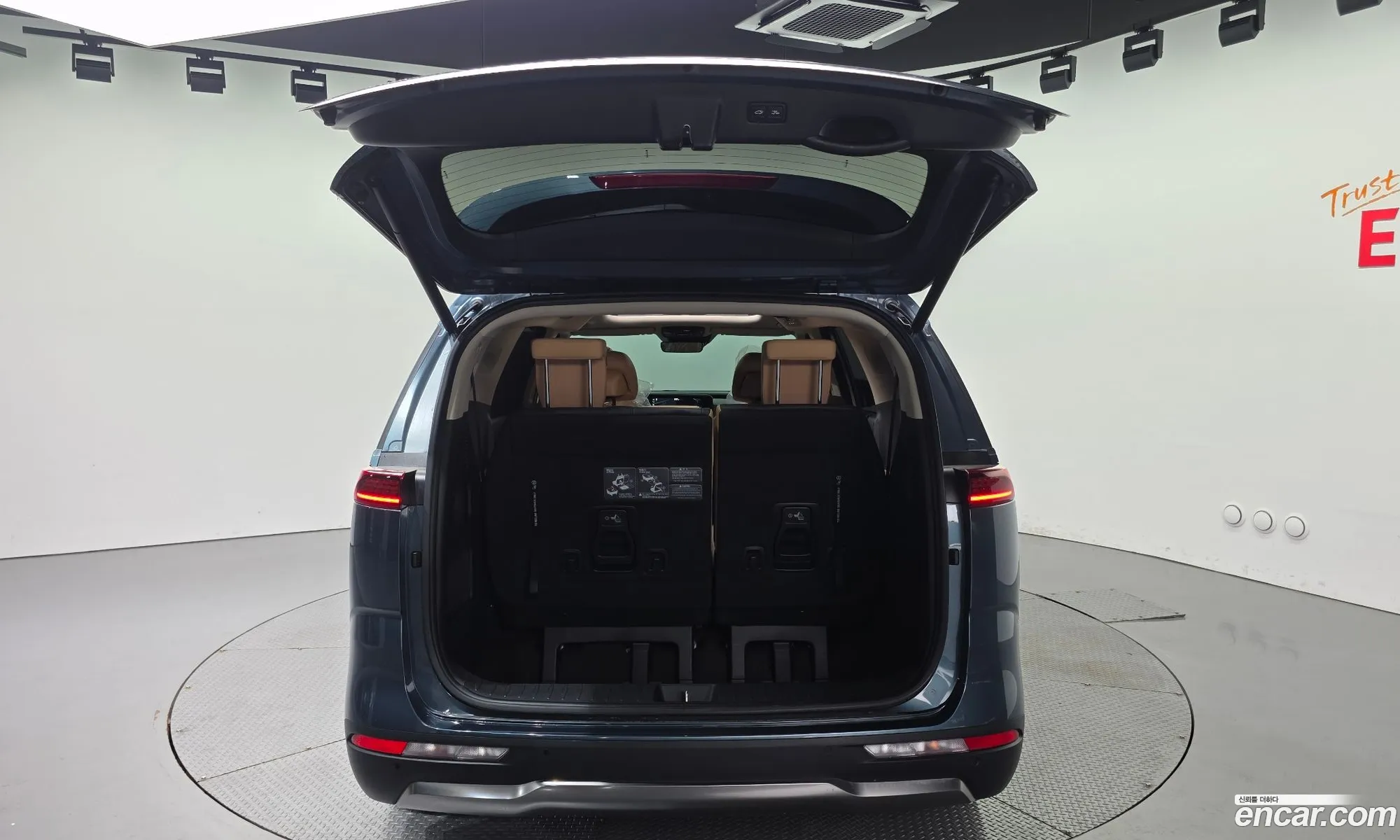 Kia Carnival 2022 KNANE81BBNS174312 — 9