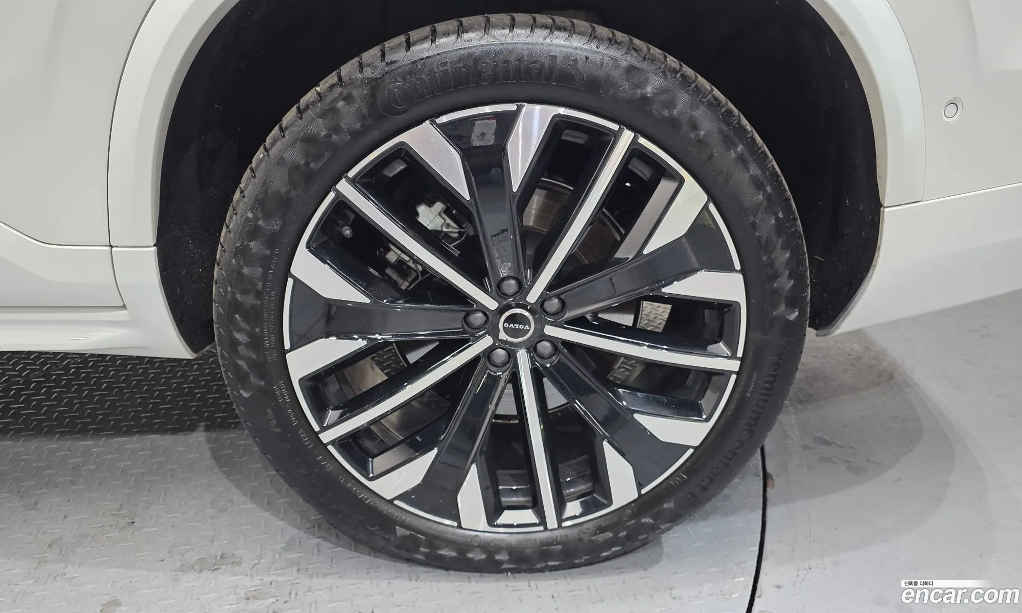 Volvo XC90 2025 YV1LF0623T1451159 — 6