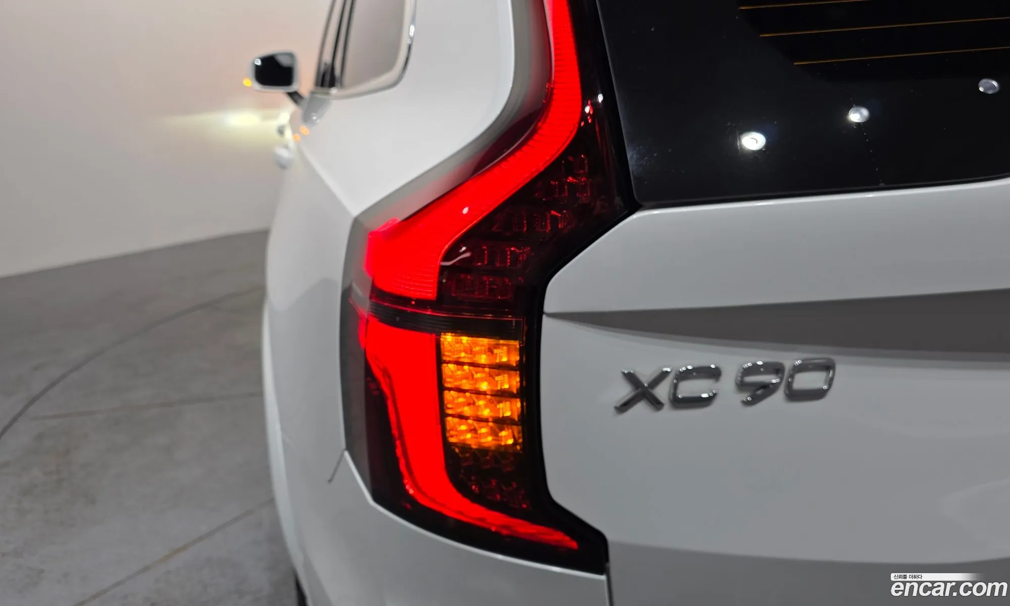 Volvo XC90 2025 YV1LF0623T1451159 — 34