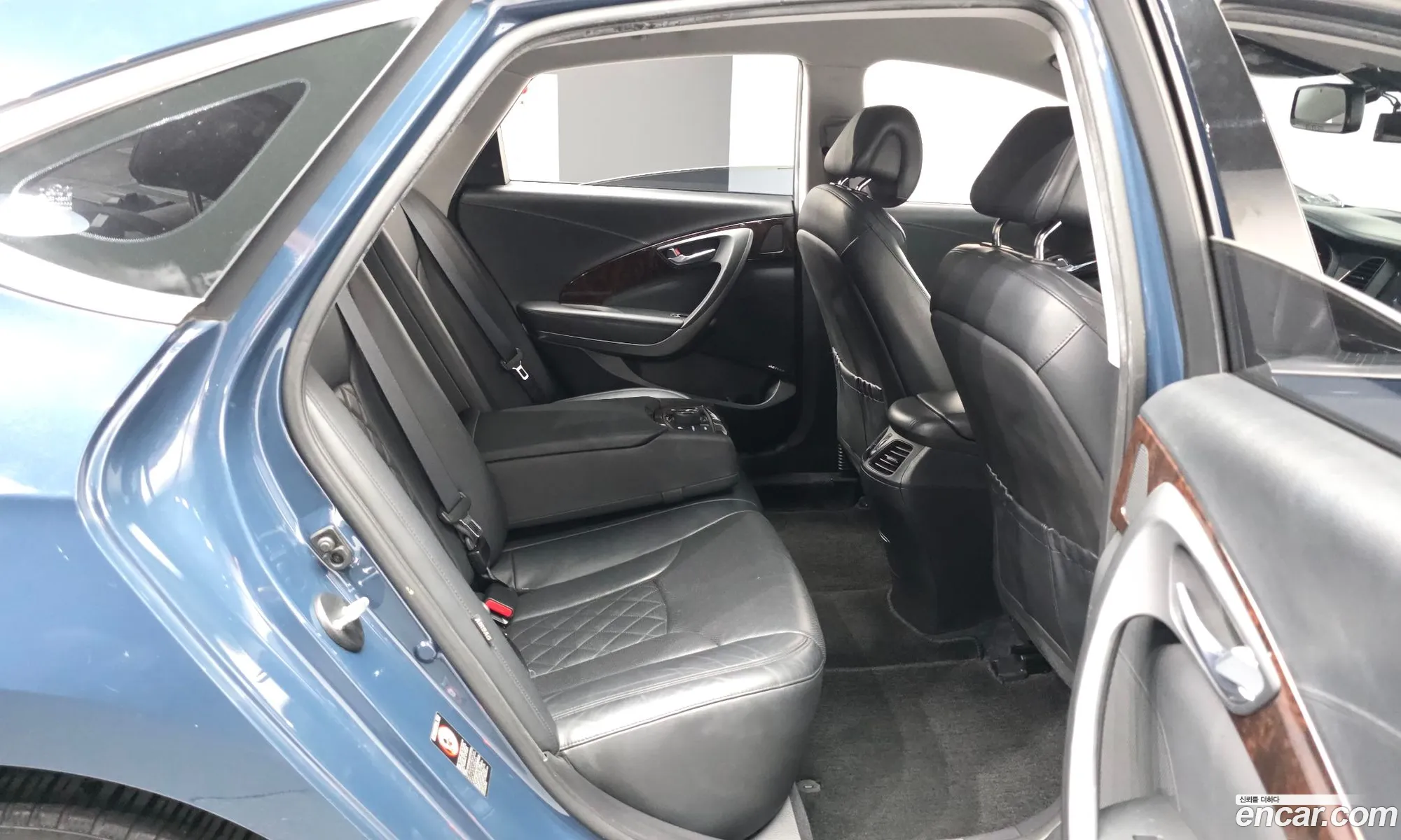 Hyundai Aslan 2015 — 15
