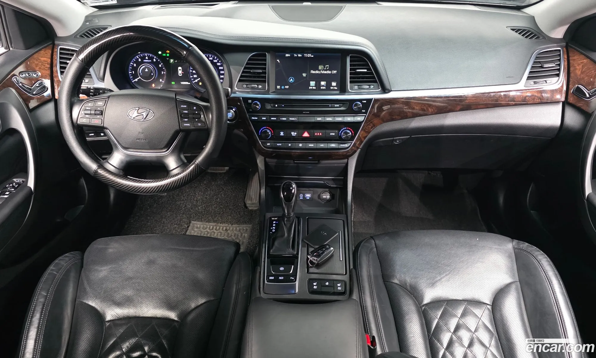 Hyundai Aslan 2015 — 3