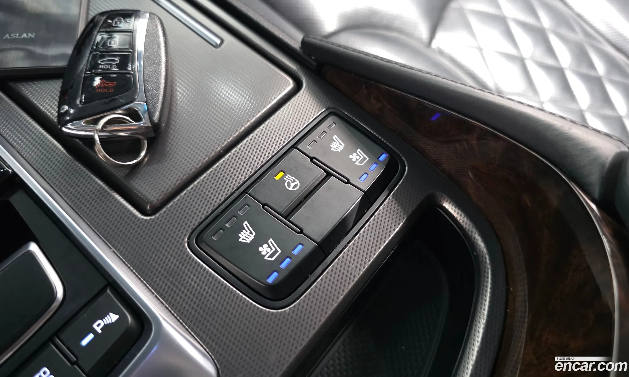 Hyundai Aslan 2015 — 18