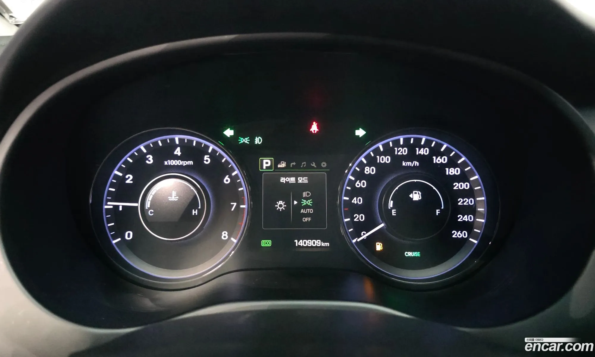 Hyundai Aslan 2015 — 22