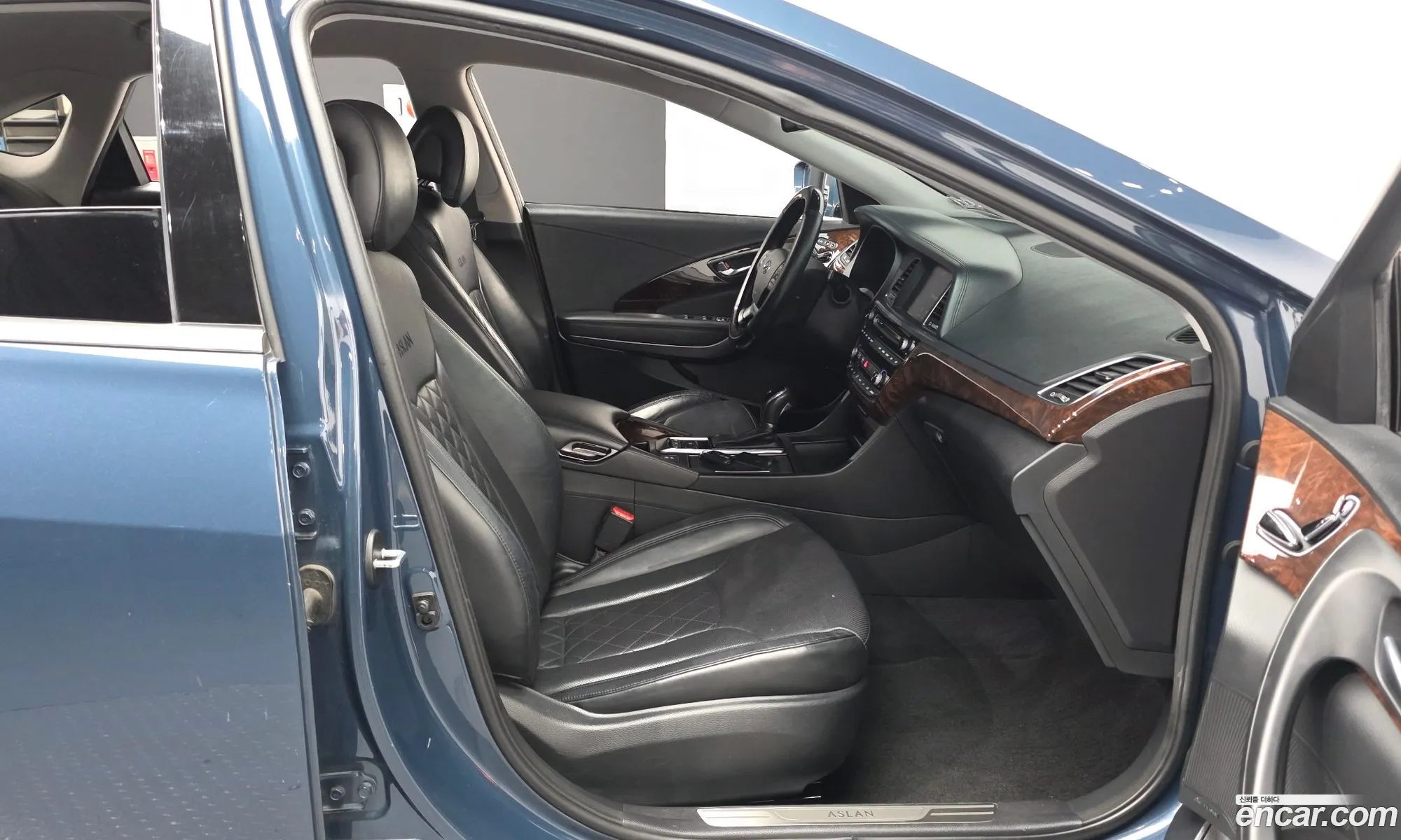 Hyundai Aslan 2015 — 13