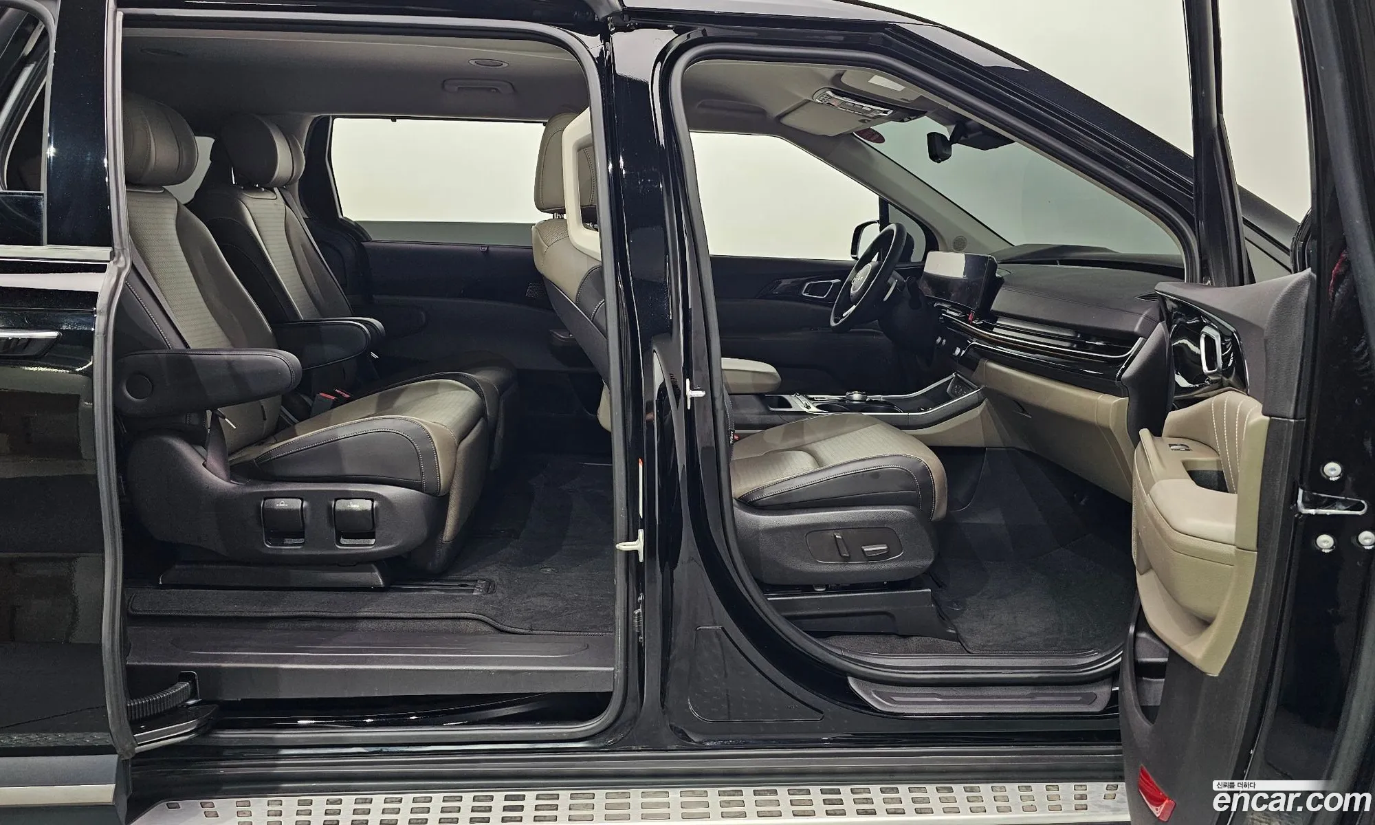 Kia Carnival 2024 — 5