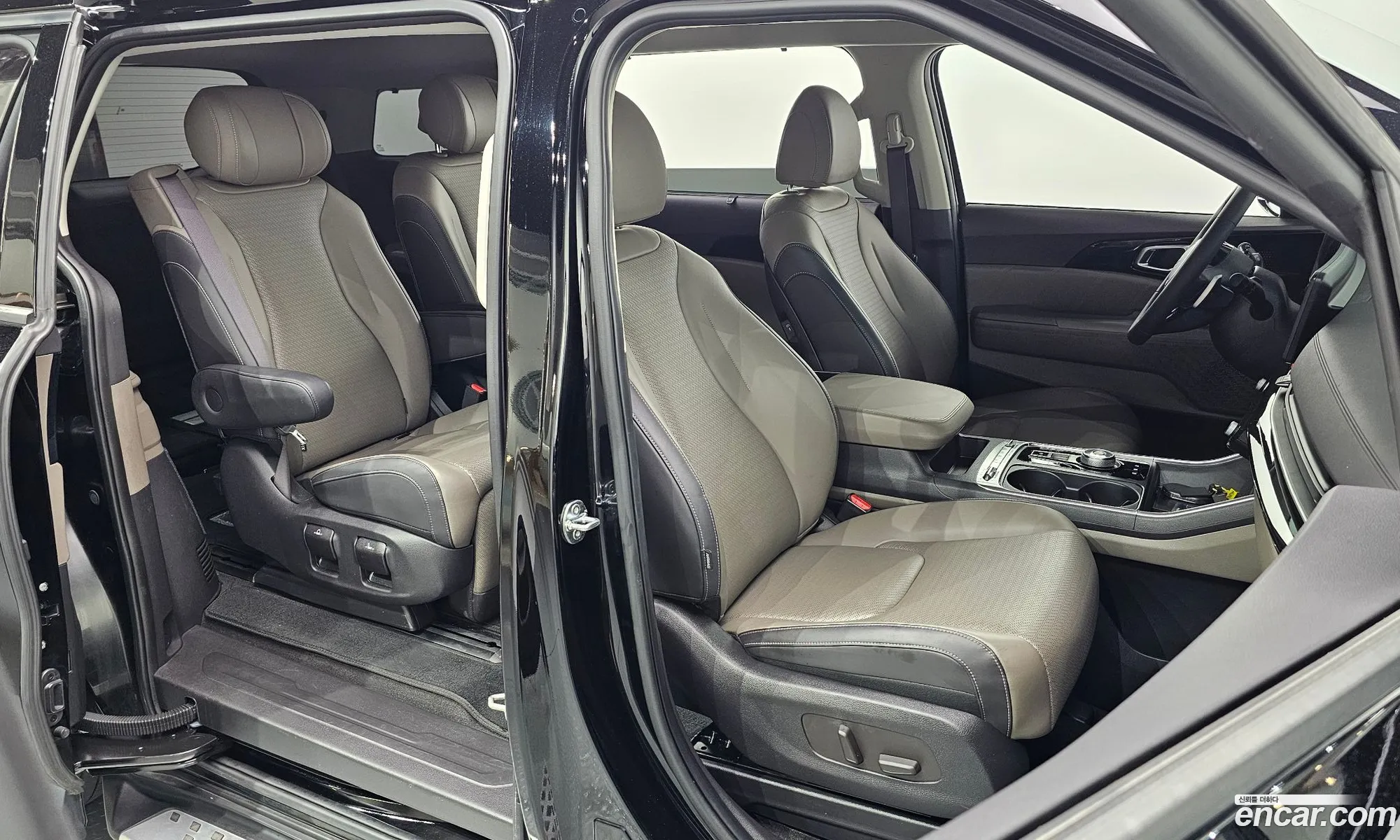 Kia Carnival 2024 — 21