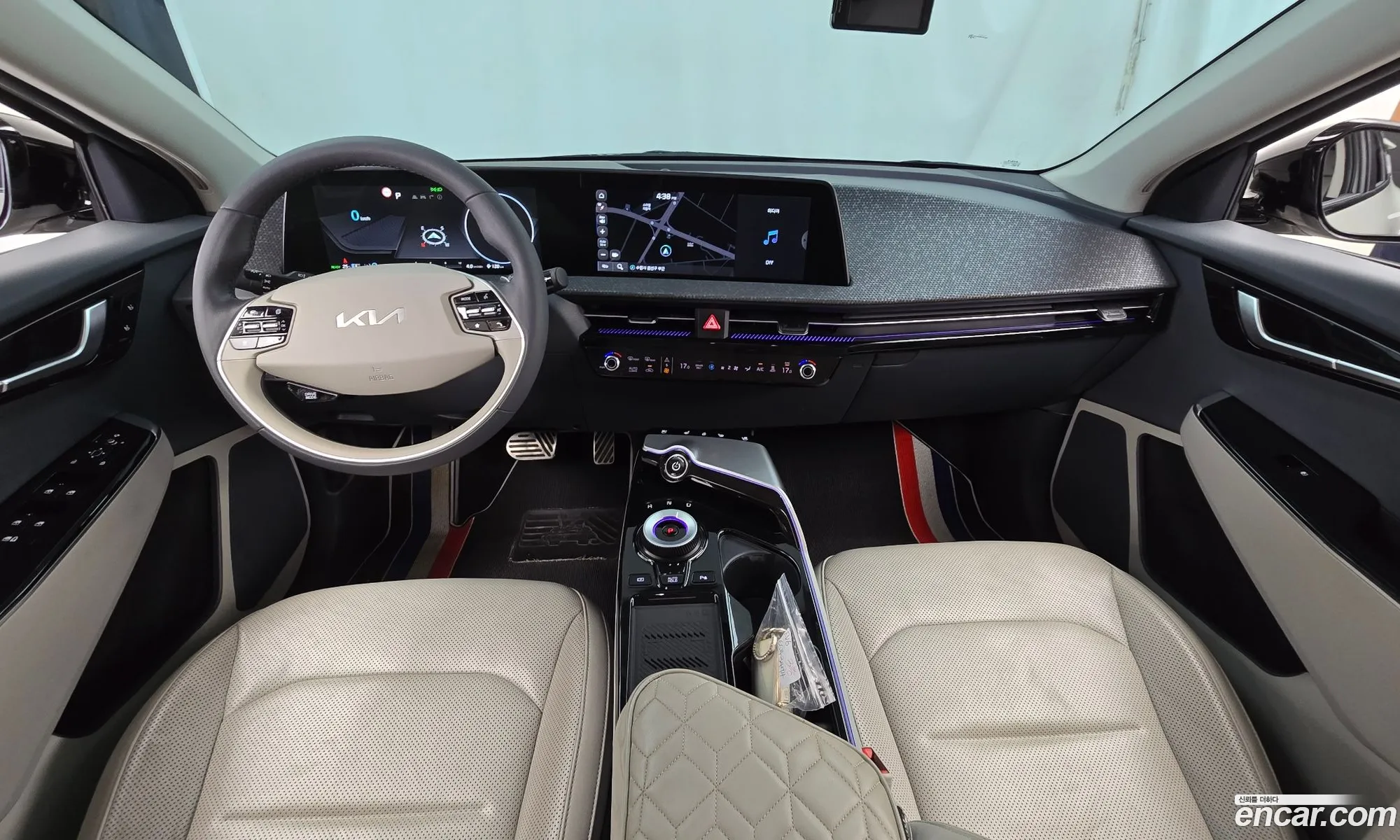 Kia EV6 2022 KNAC381AFNA067524 — 4