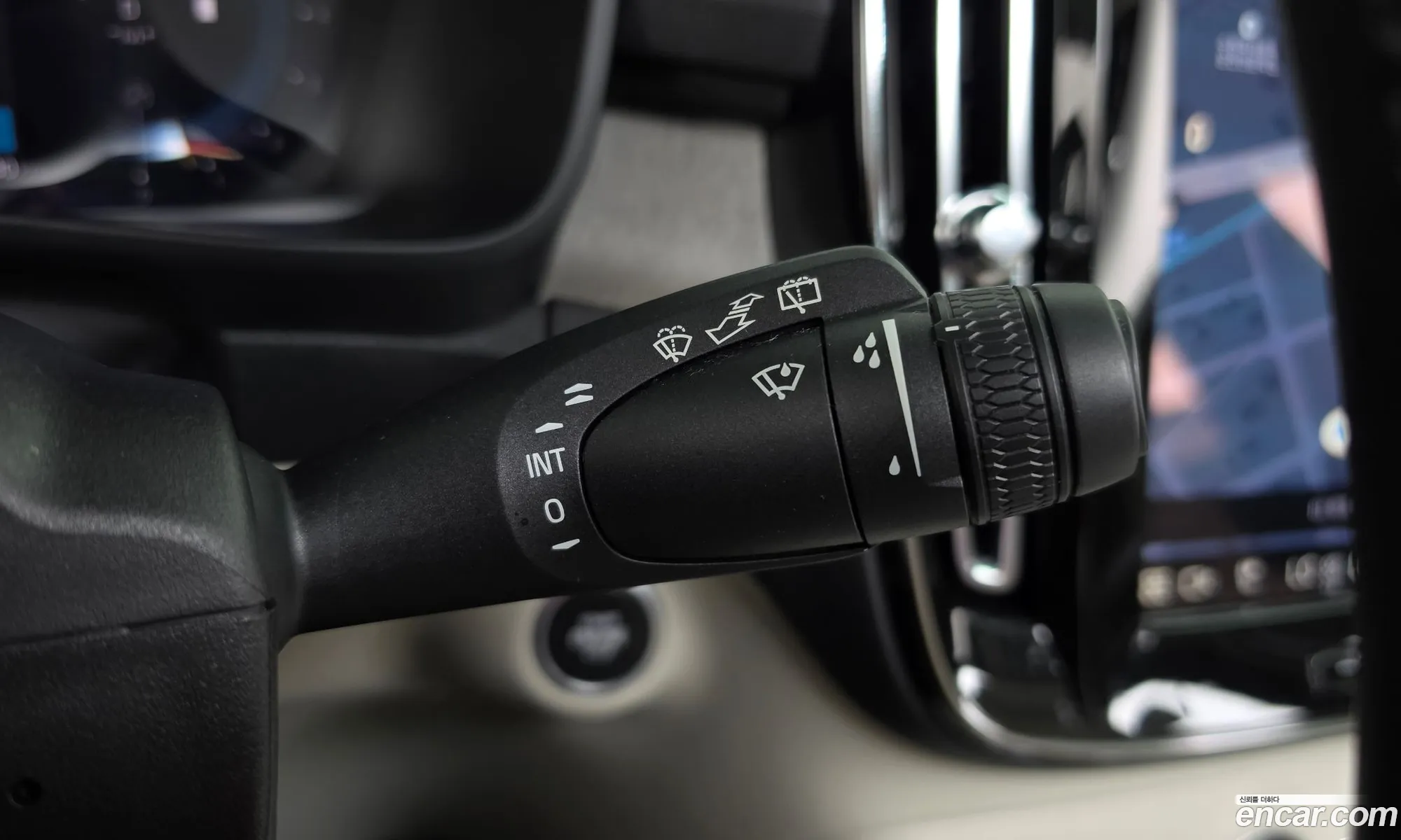 Volvo XC40 2023 — 9