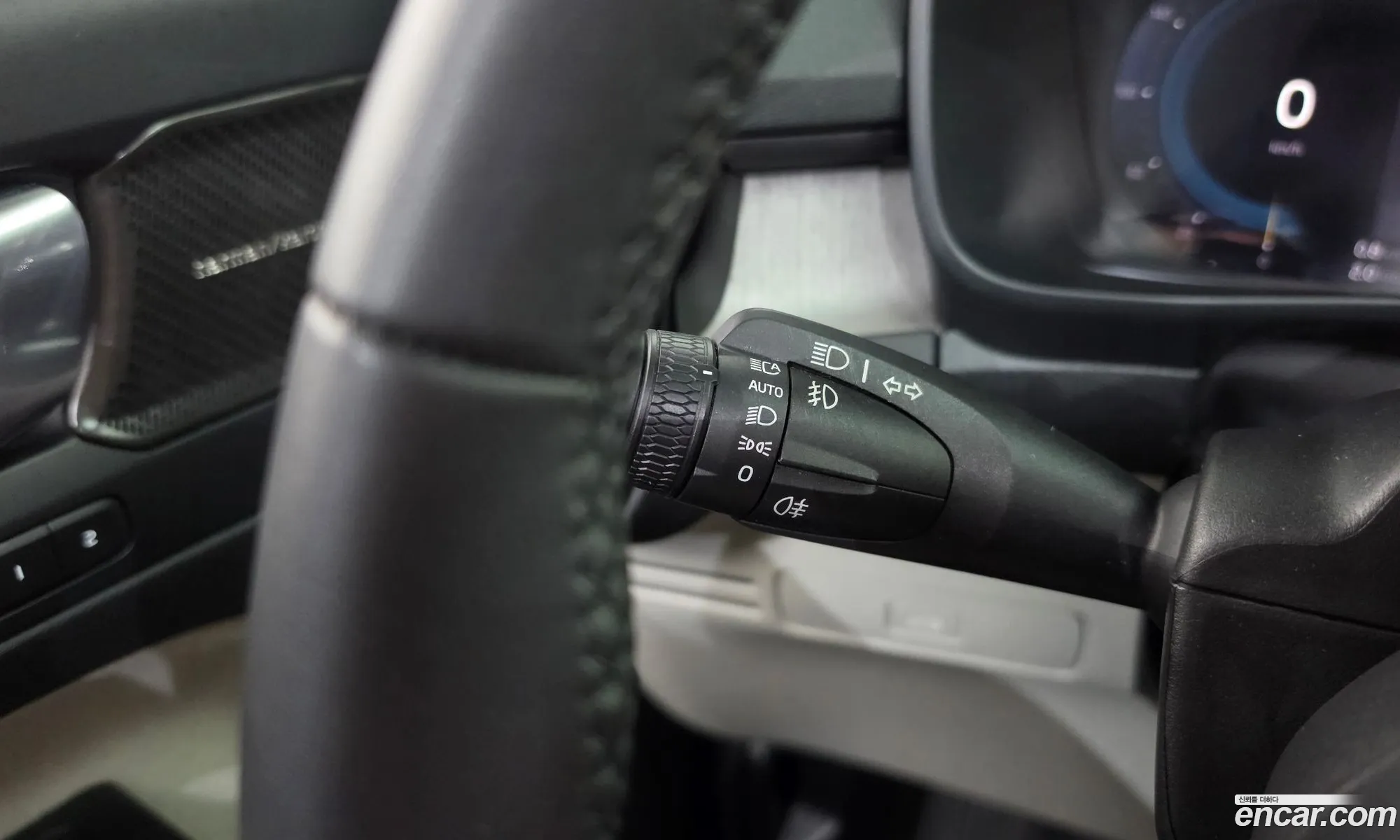 Volvo XC40 2023 — 27