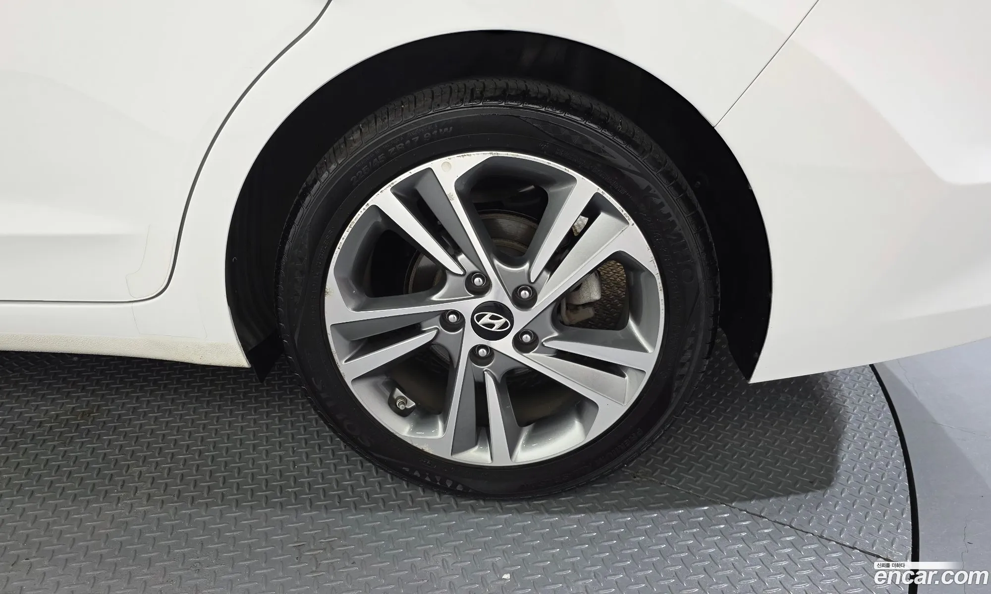 Hyundai Elantra AD 2015 KMHD841DBGU026220 — 28