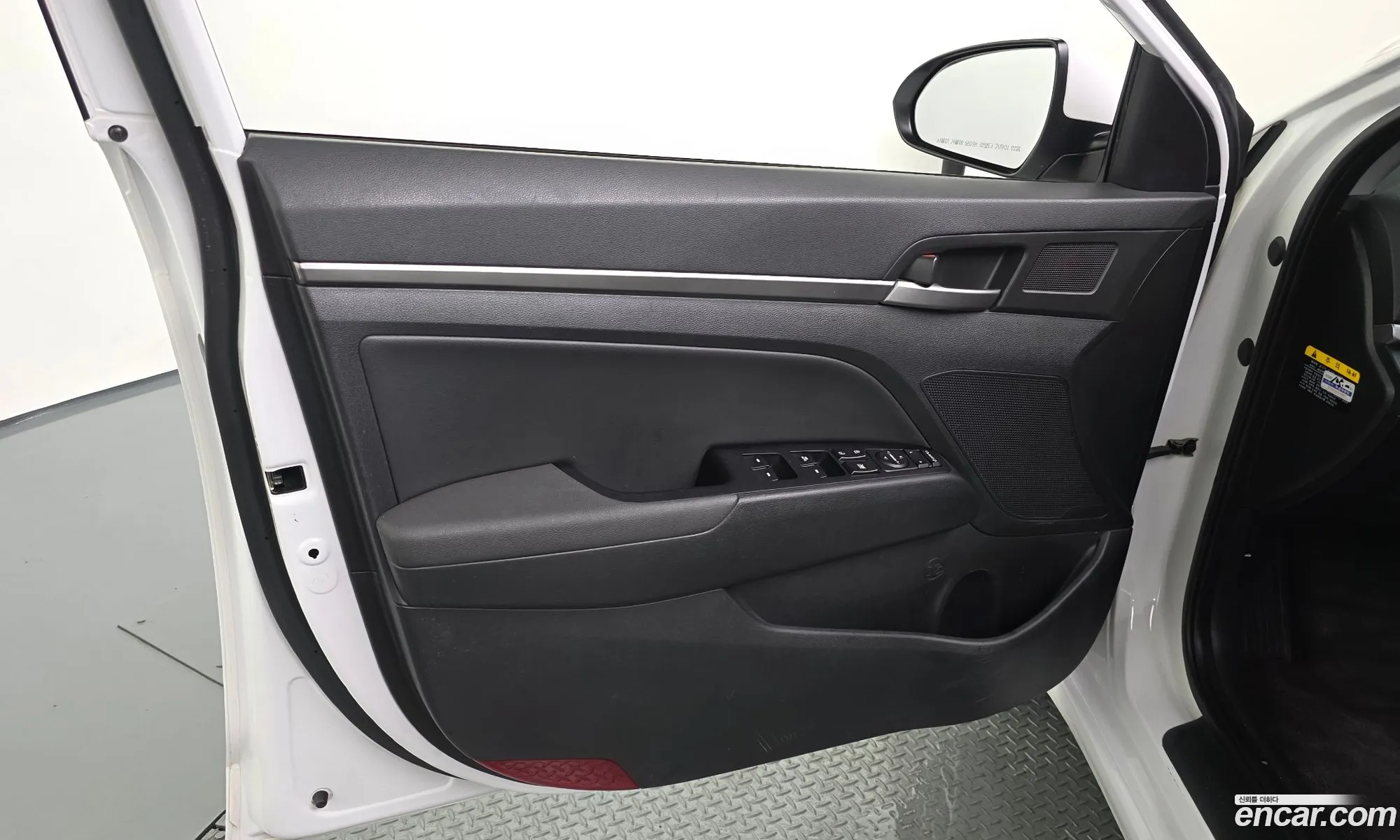 Hyundai Elantra AD 2015 KMHD841DBGU026220 — 3