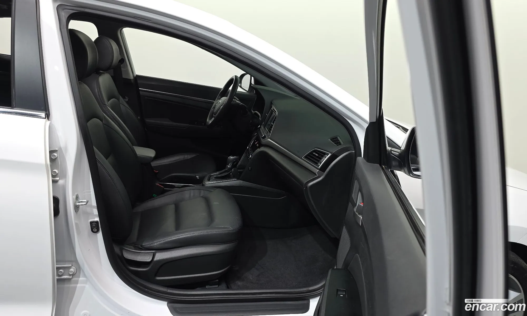 Hyundai Elantra AD 2015 KMHD841DBGU026220 — 8