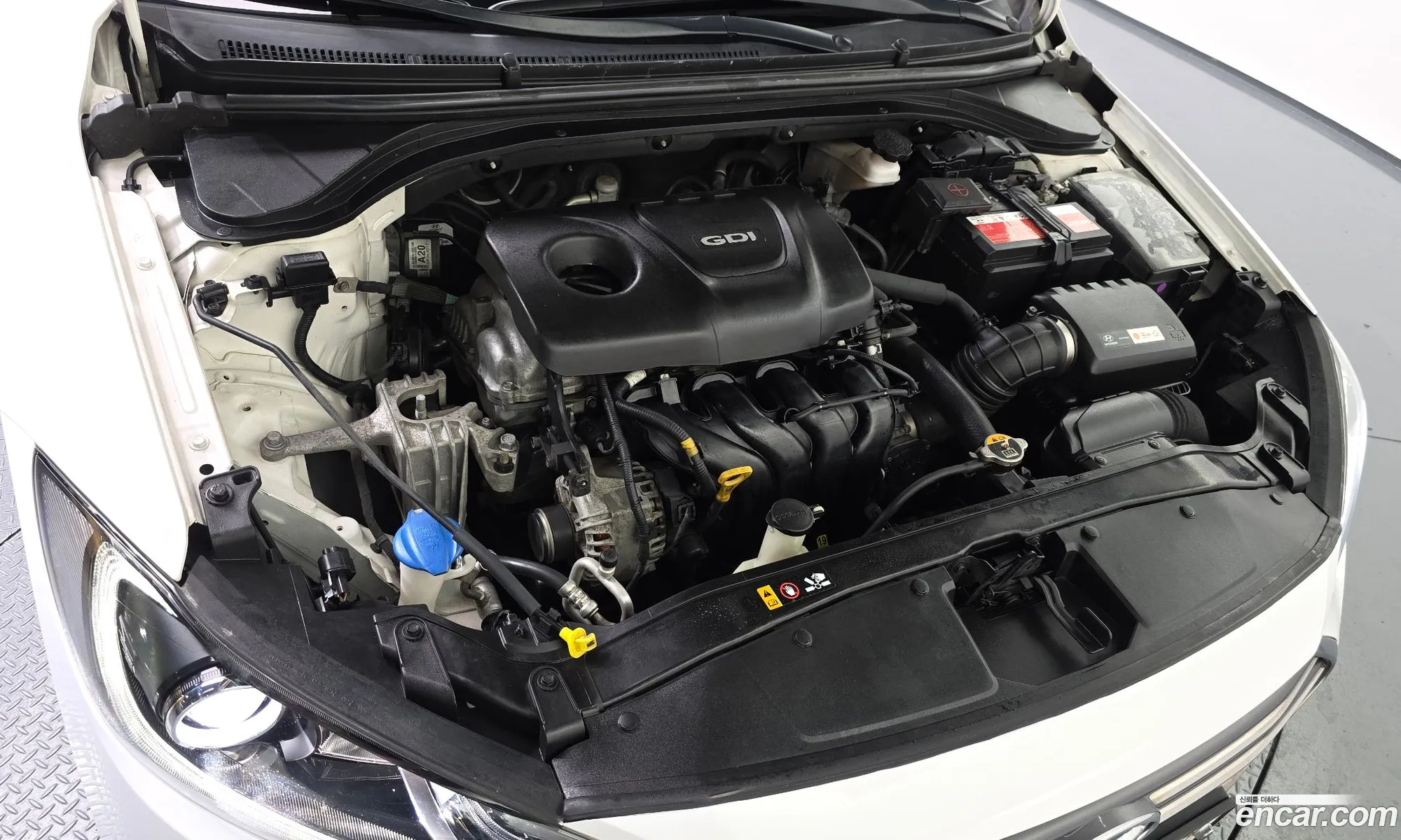 Hyundai Elantra AD 2015 KMHD841DBGU026220 — 12