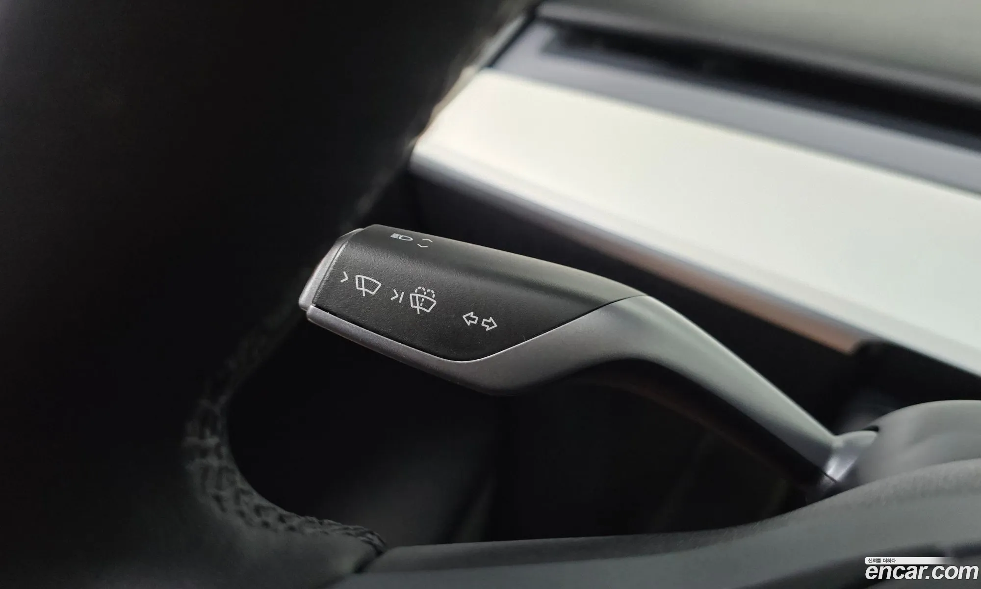 Tesla Model Y 2023 LRWYGCFS7RC176917 — 27