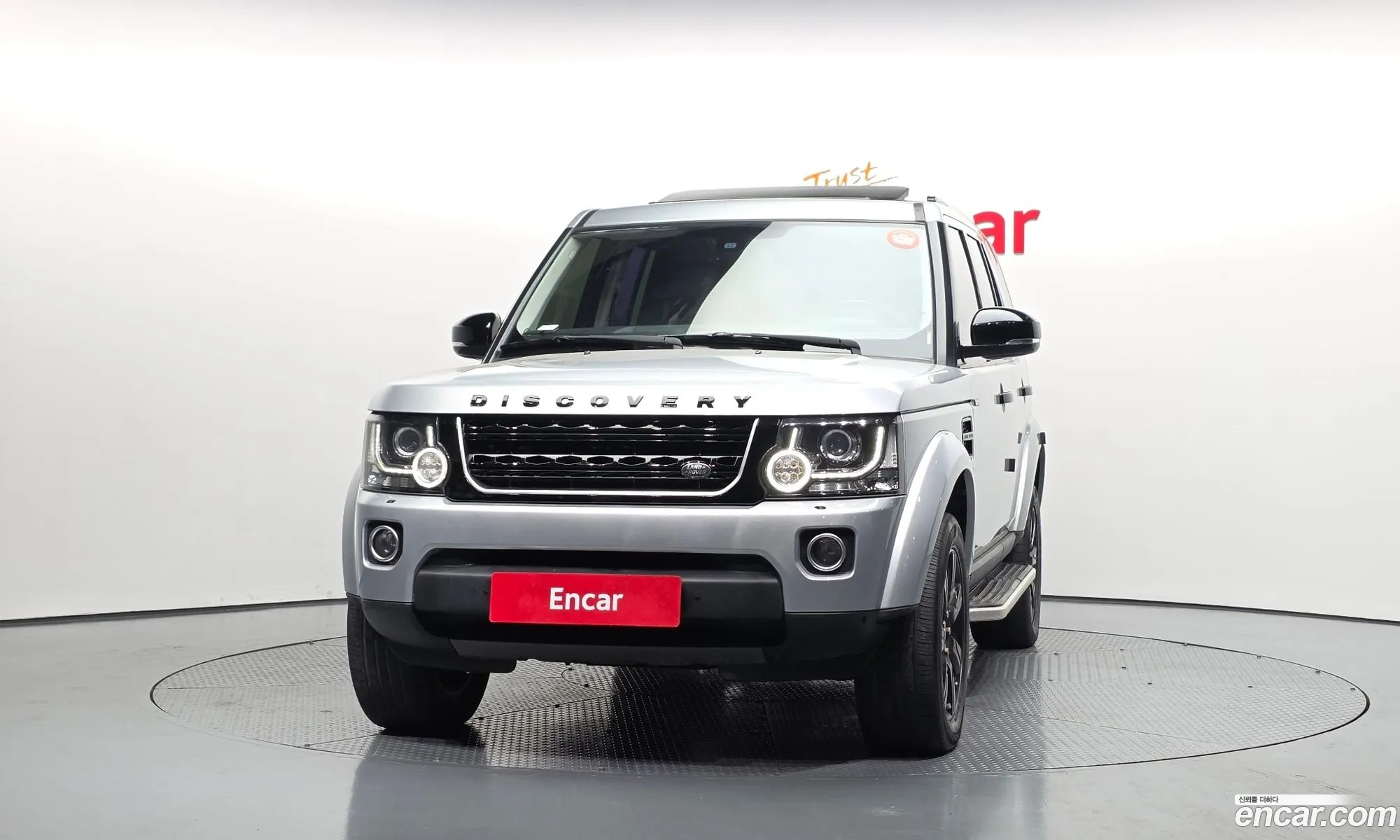 Land Rover Discovery 4