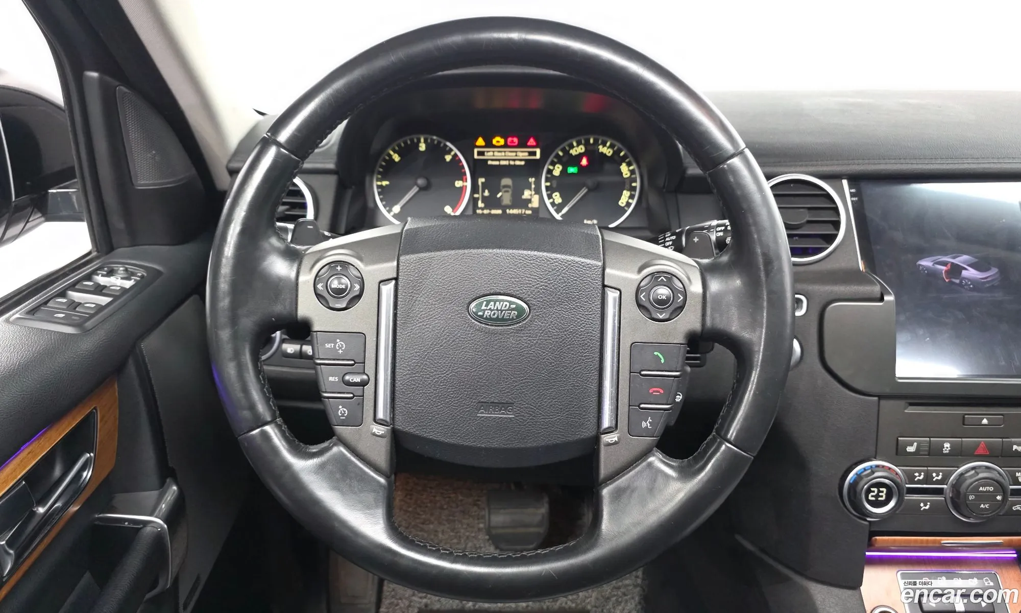 Land Rover Discovery 4