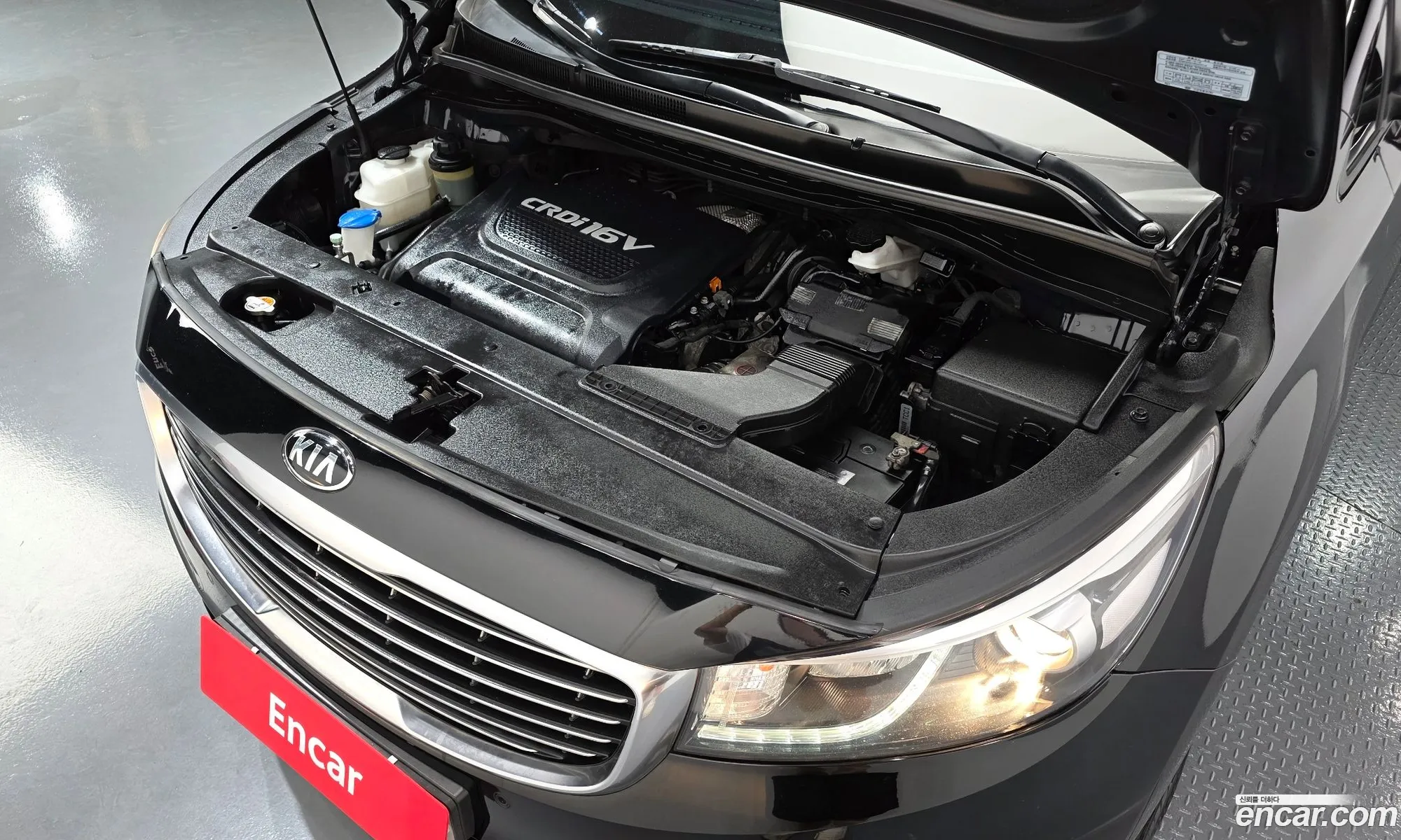 Kia Carnival 2018 KNAMB81ABJS423904 — 4
