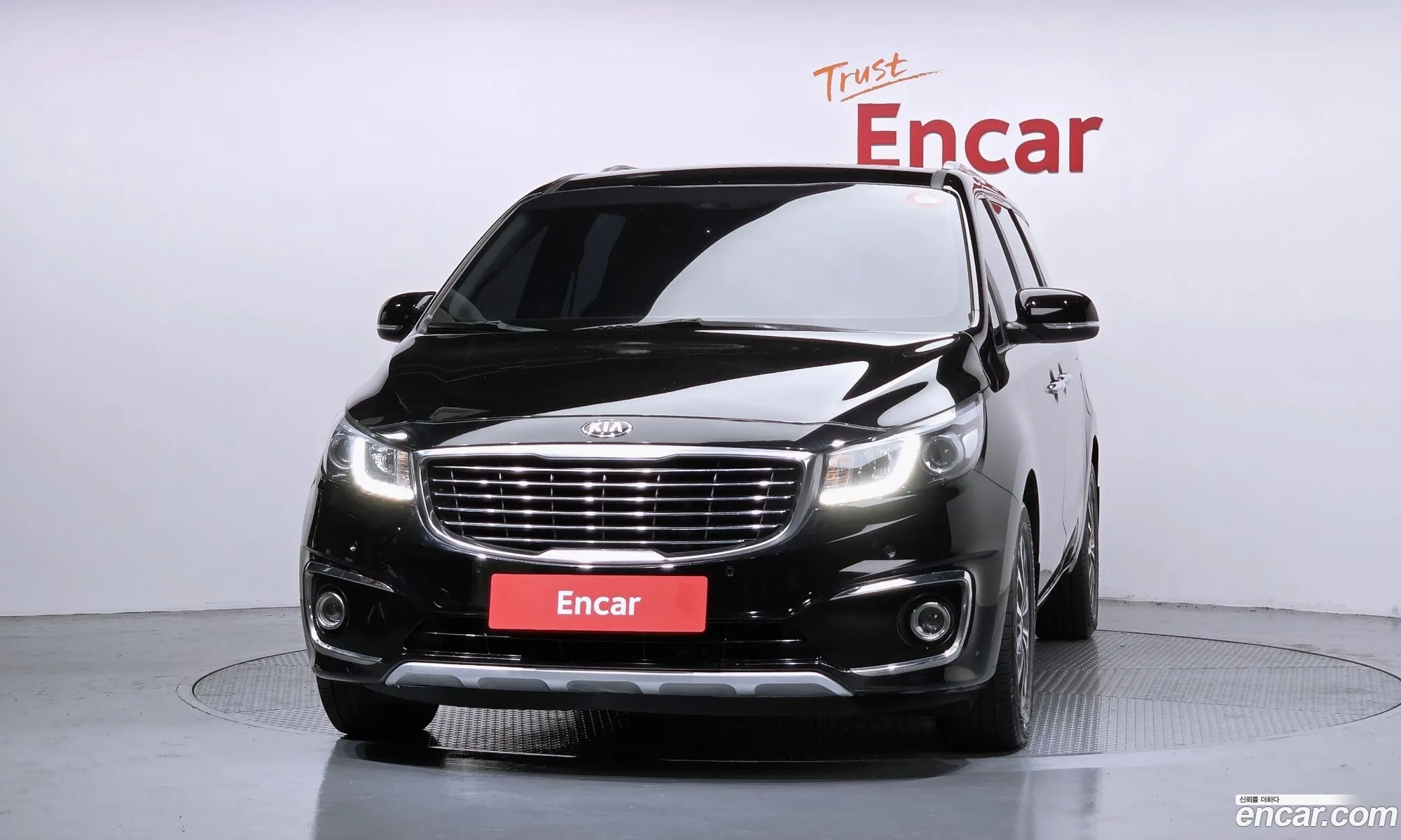 Kia Carnival 2018 KNAMB81ABJS423904 — 2