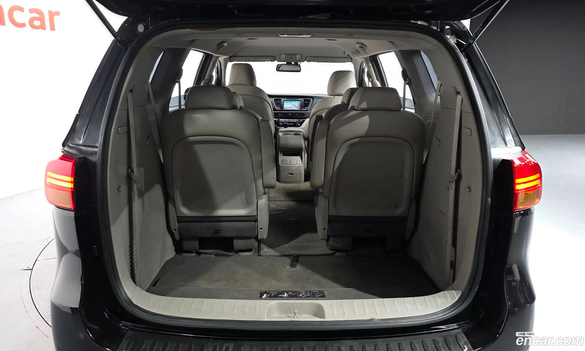 Kia Carnival 2018 KNAMB81ABJS423904 — 3