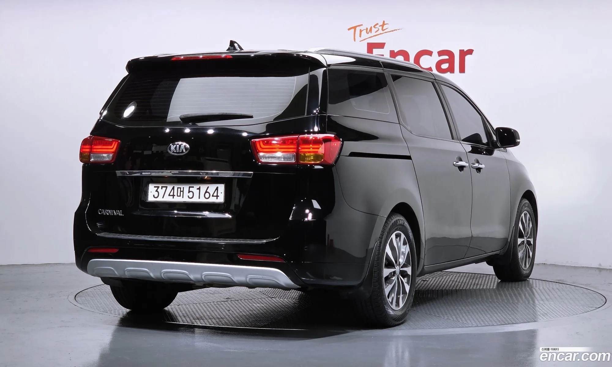 Kia Carnival 2018 KNAMB81ABJS423904 — 18