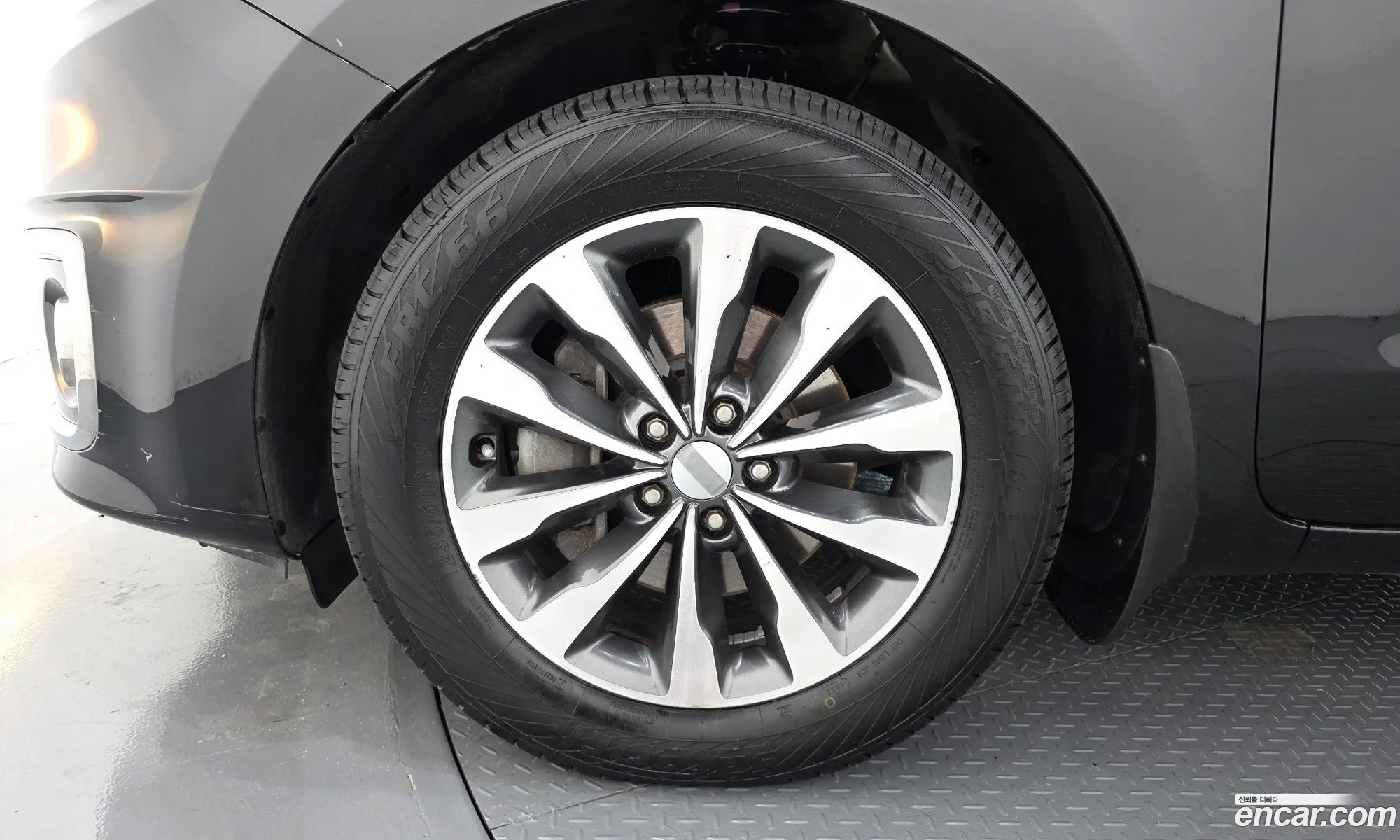 Kia Carnival 2018 KNAMB81ABJS423904 — 8