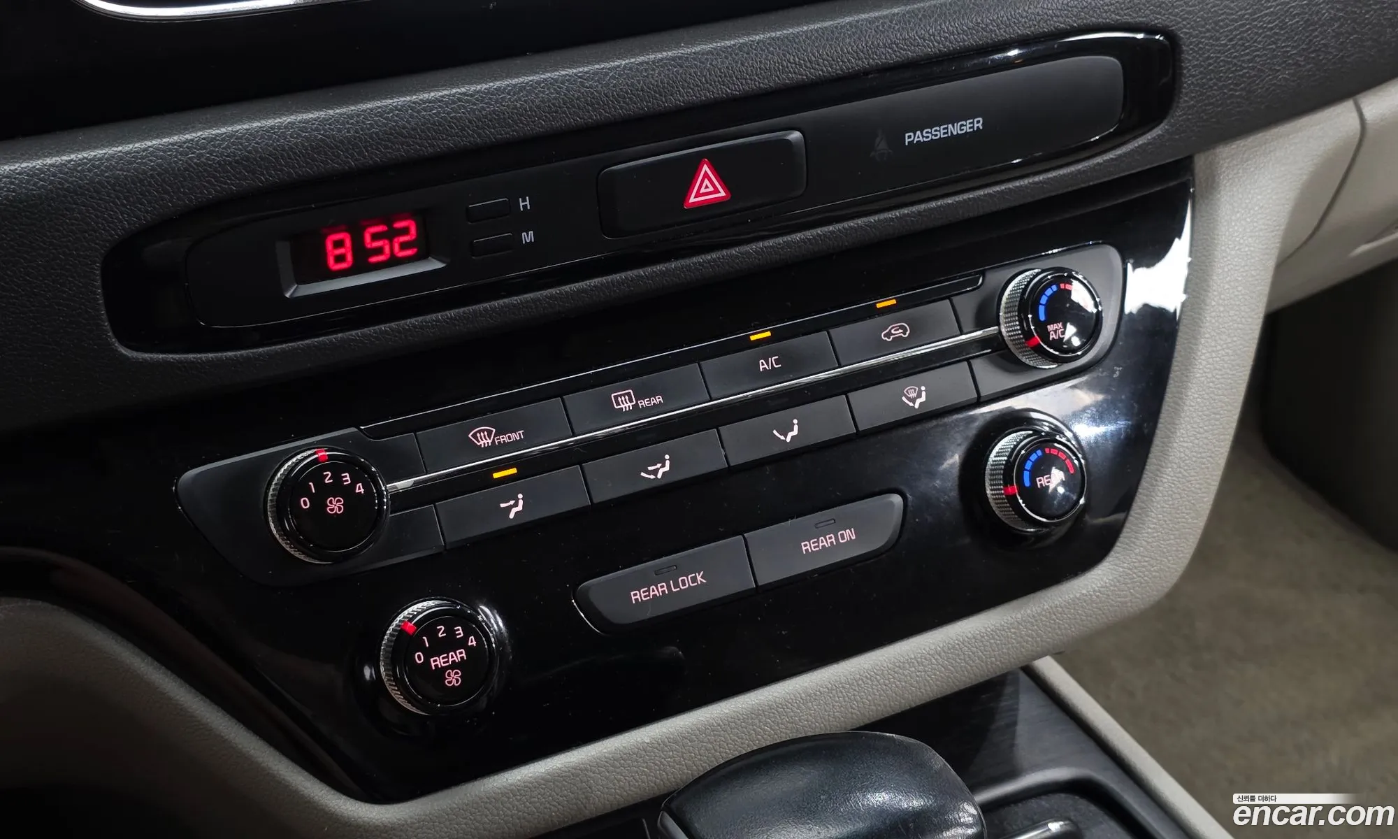 Kia Carnival 2018 KNAMB81ABJS423904 — 6