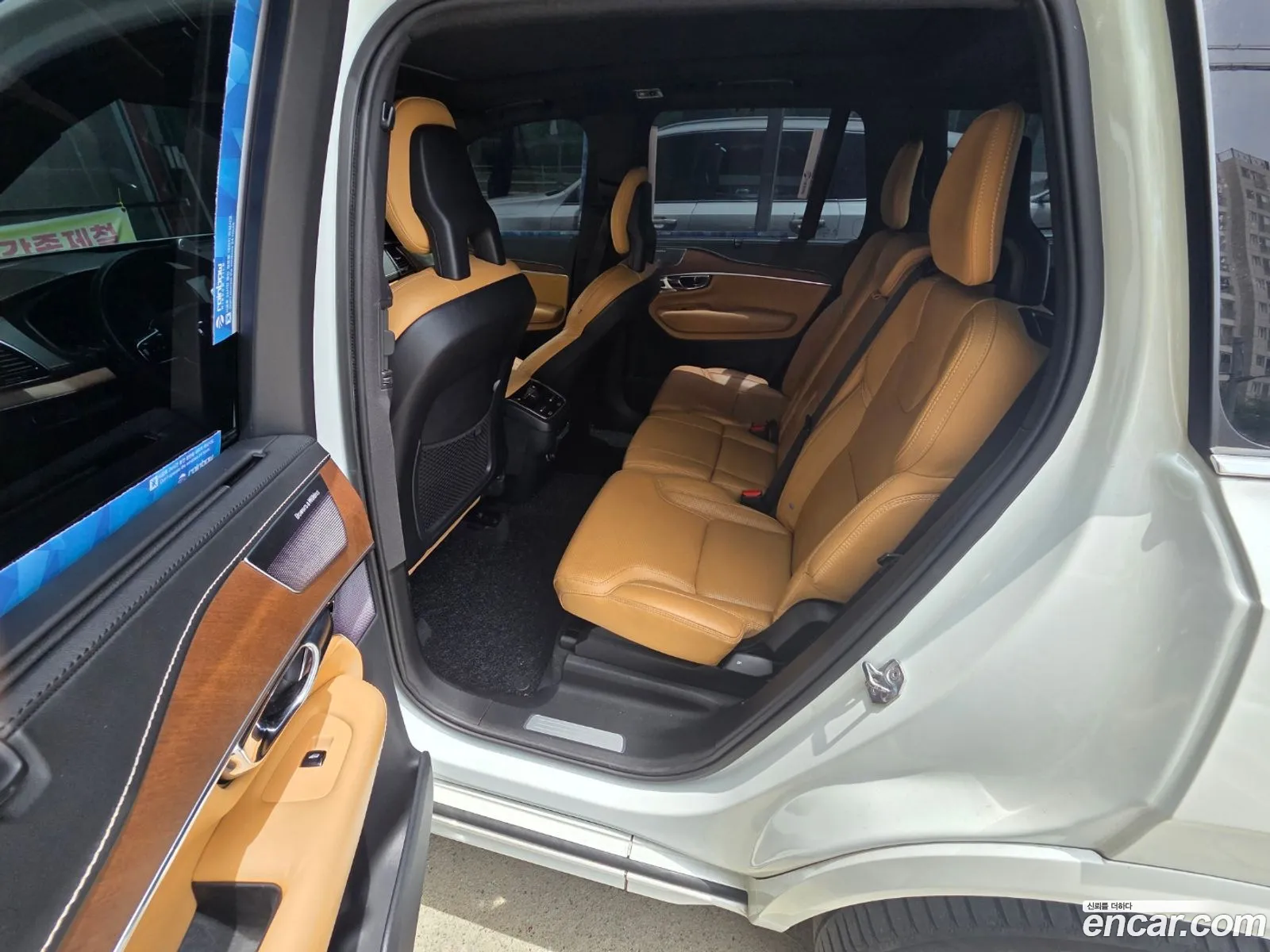 Volvo XC90 2016 — 10