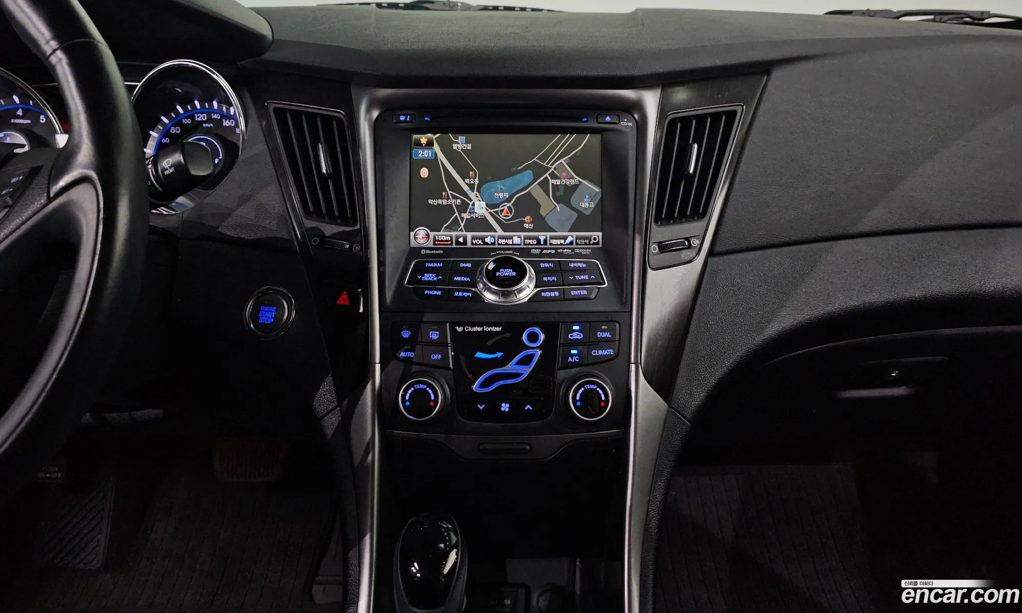 Hyundai YF Sonata 2011 — 6