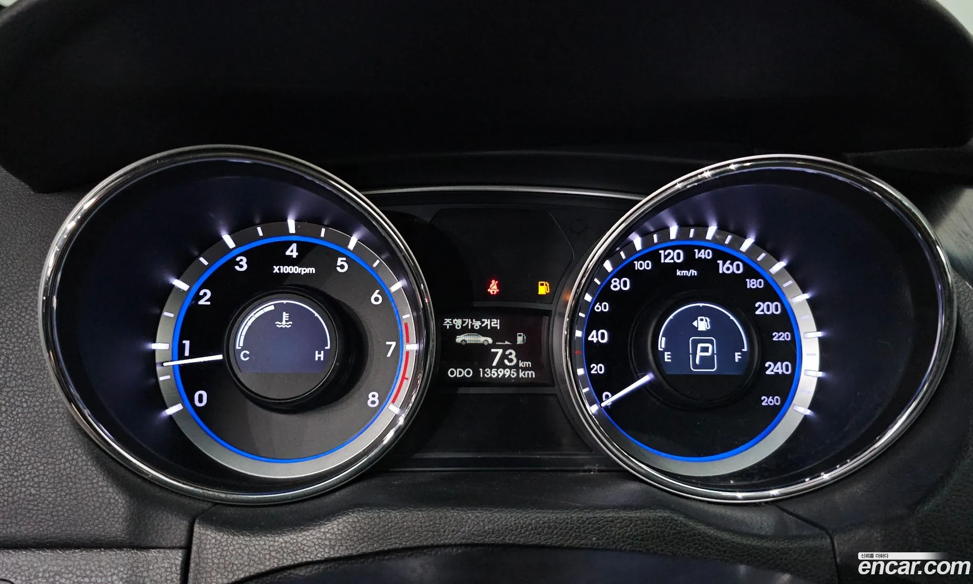 Hyundai YF Sonata 2011 — 13